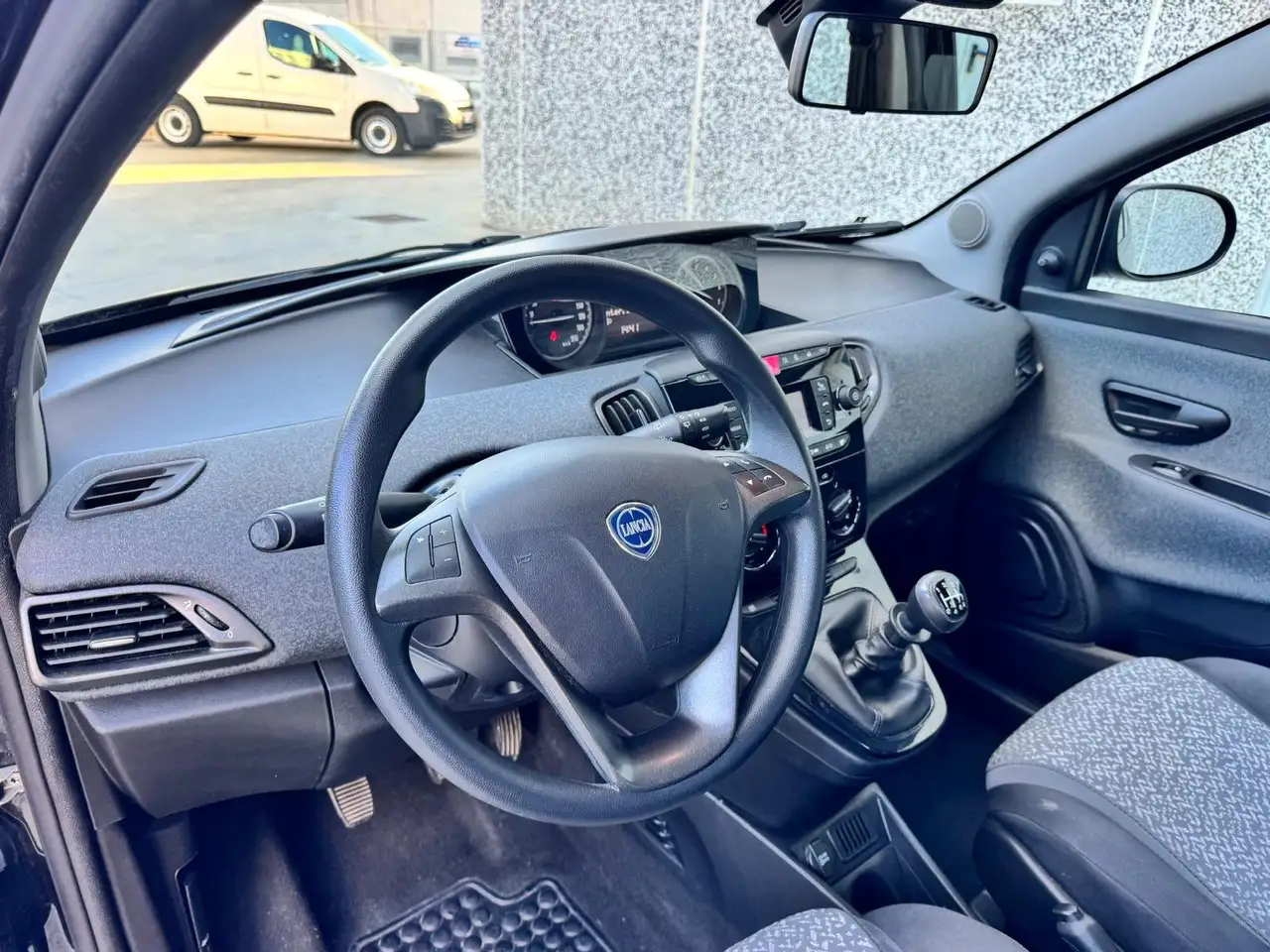 Lancia Ypsilon 2022 — фото 10