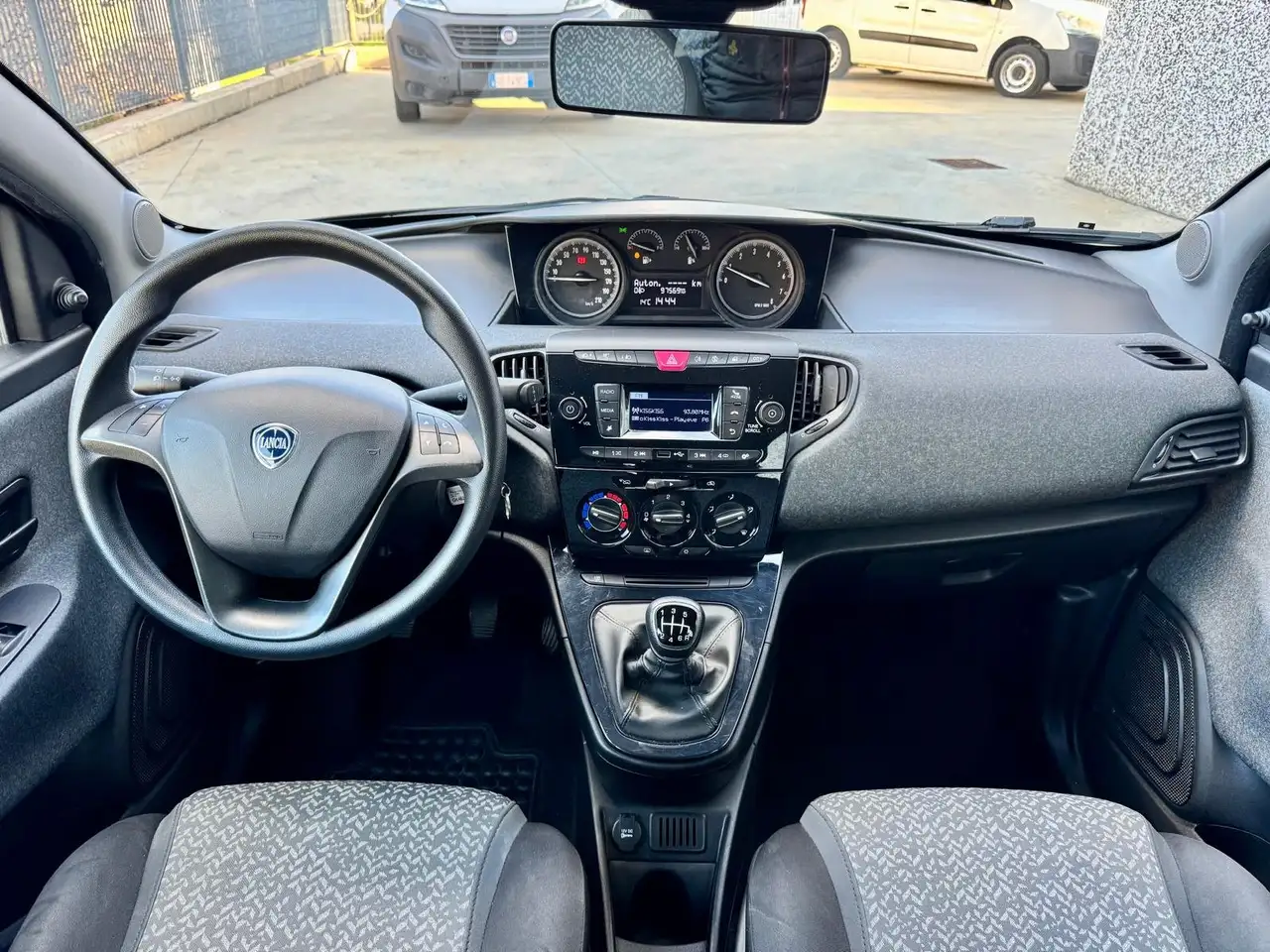 Lancia Ypsilon 2022 — фото 13
