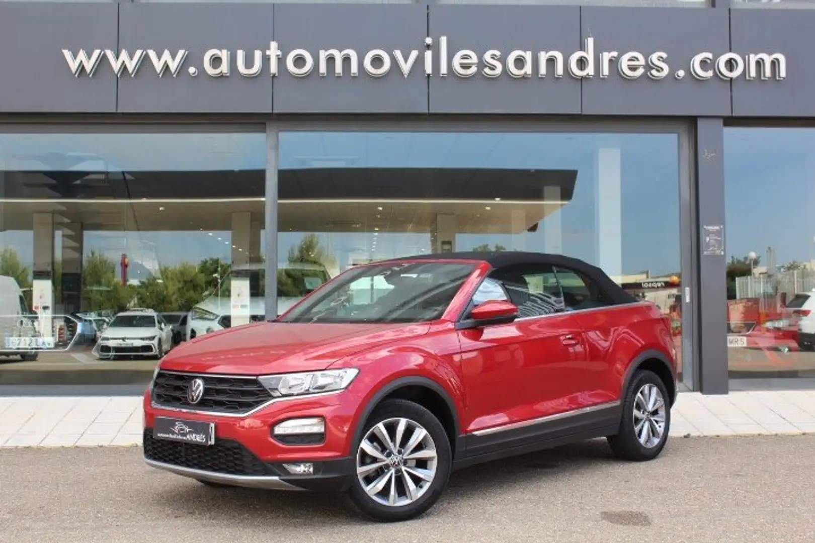 Volkswagen T-Roc Style 1.5 TSI 110kW (150cv) DSG Cabrio Rojo - 2