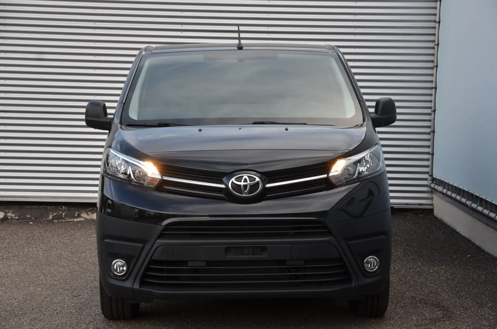 Toyota Proace 1.5TDI- L2- Airco- Cruise- Nieuw- 21990+BTW Zwart - 2