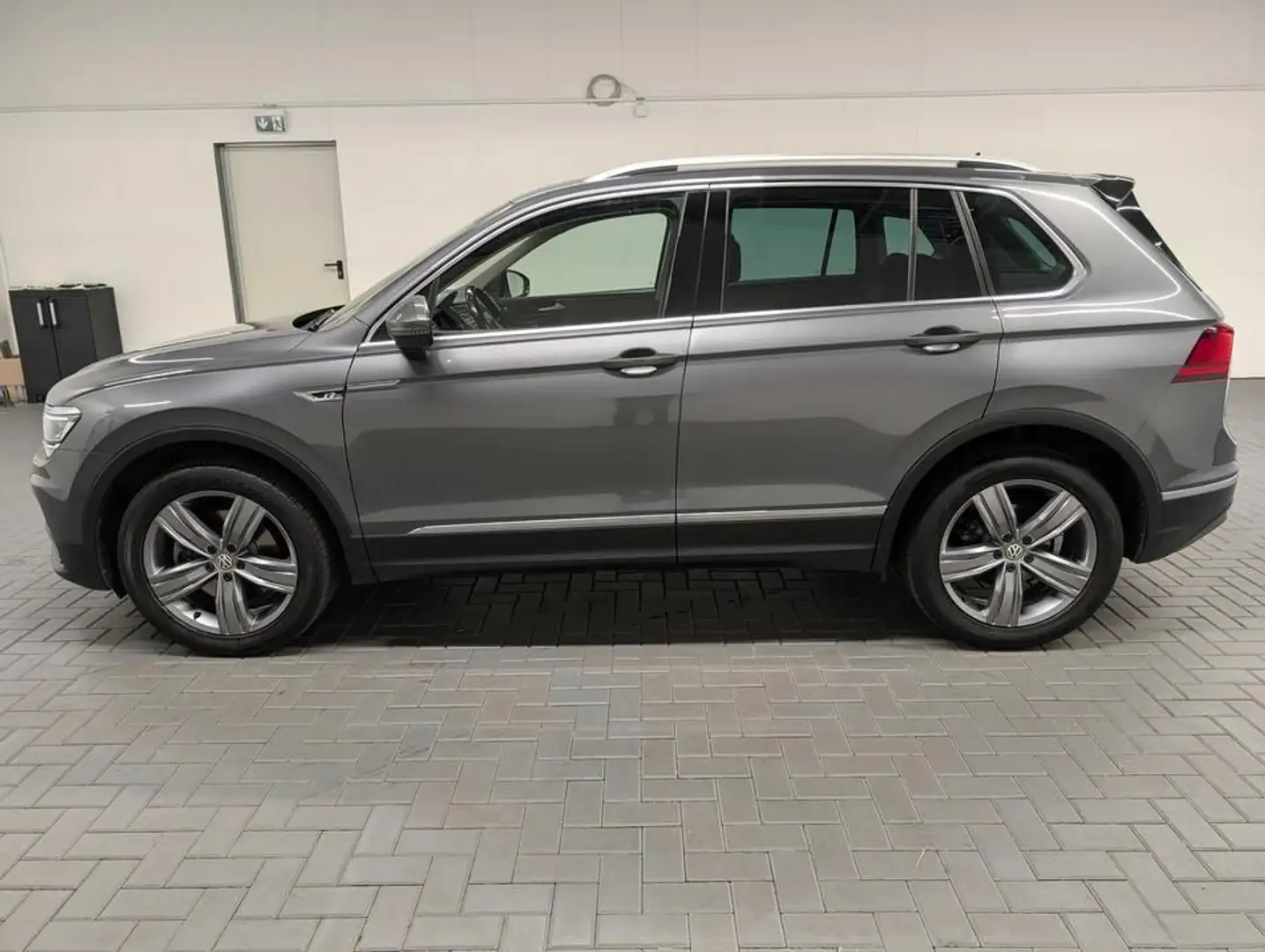 Volkswagen Tiguan Highline 4Motion R-Line LED/HUD/Standhzg/ Grau - 2