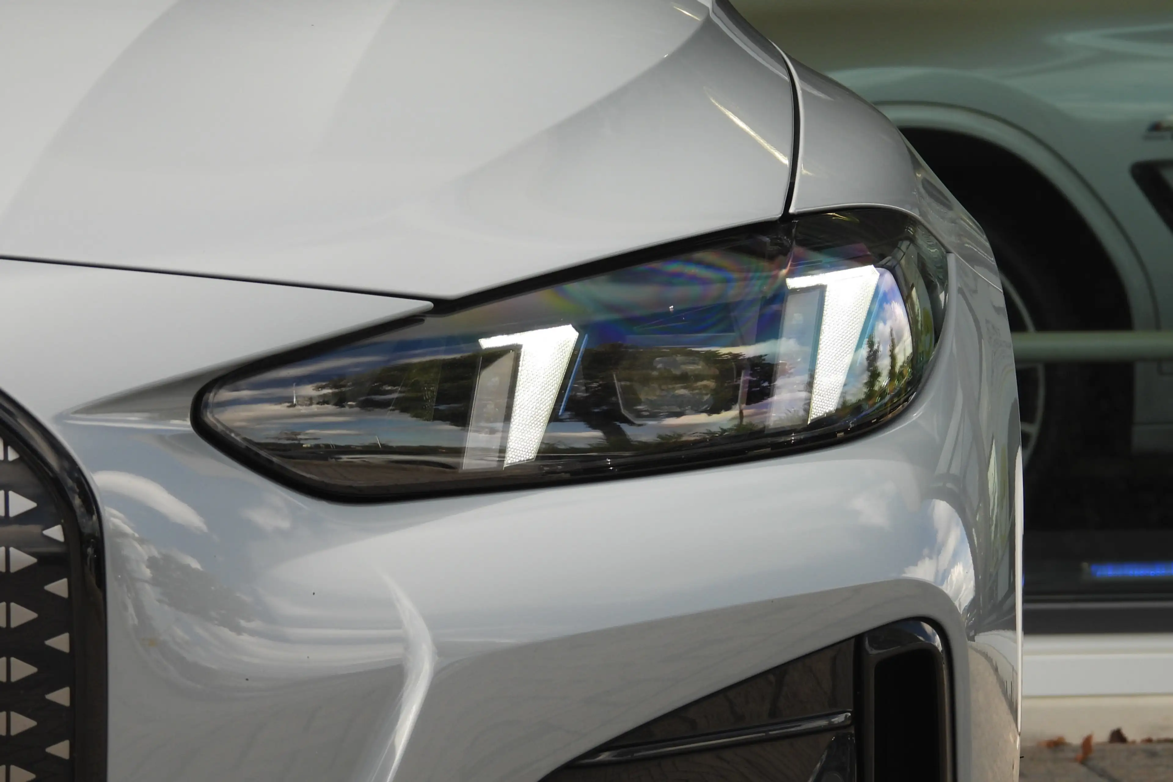 BMW i4 eDrive40 M Sport / Schuif-kanteldak / Comfort Acce — photo 10