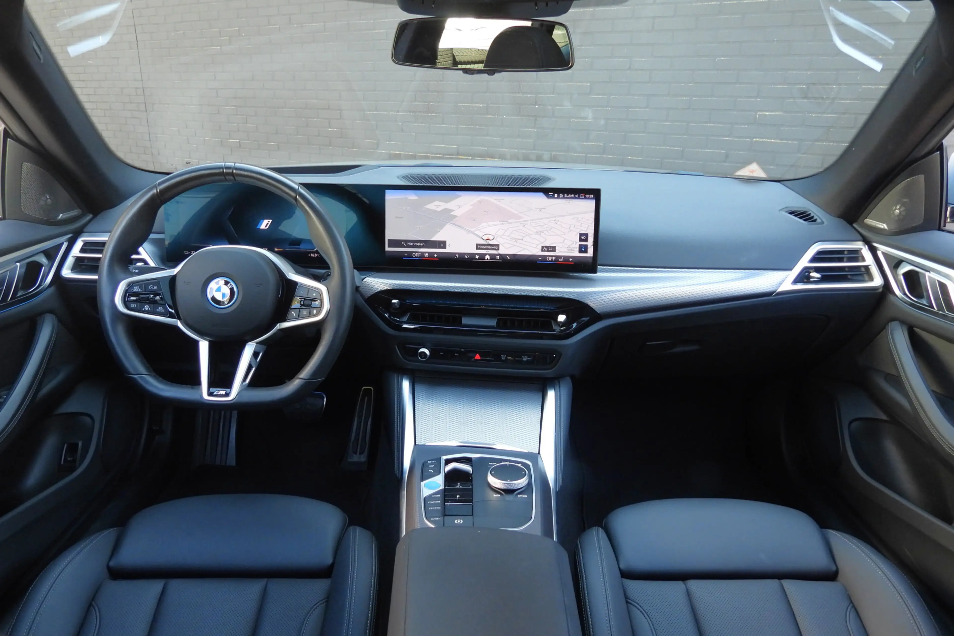 BMW i4 eDrive40 M Sport / Schuif-kanteldak / Comfort Acce — photo 3