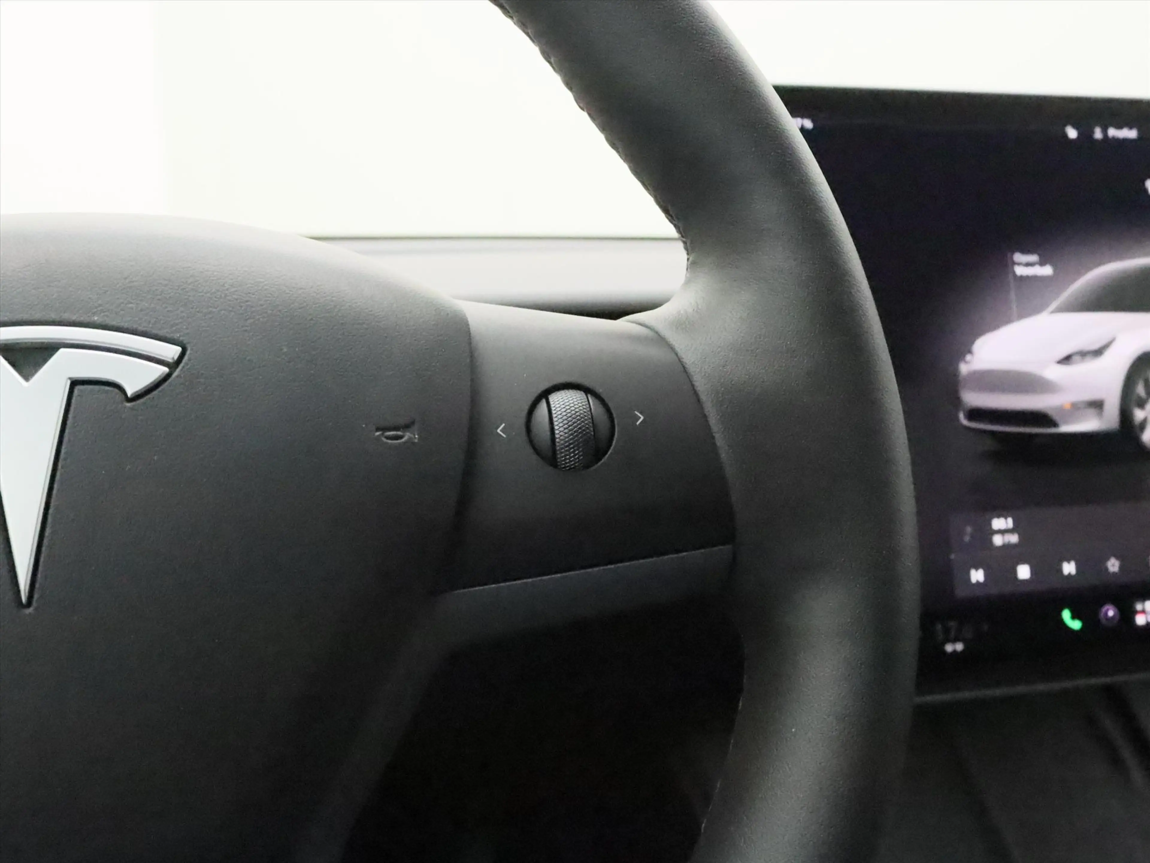 Tesla Model Y Long Range AWD 75kWh 351pk 91.9% SoH [ TREKHAAK+AM — photo 23