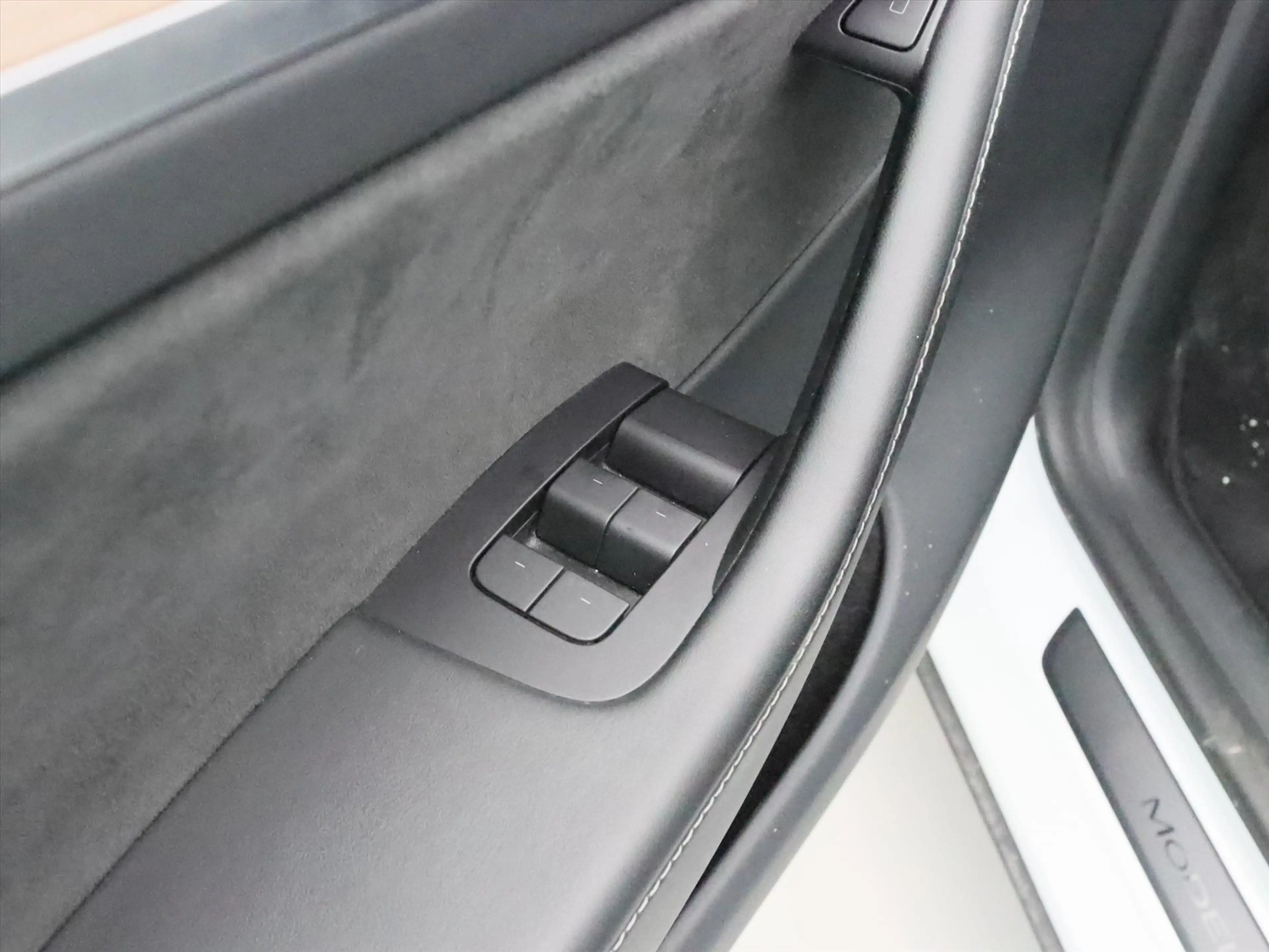 Tesla Model Y Long Range AWD 75kWh 351pk 91.9% SoH [ TREKHAAK+AM — photo 33