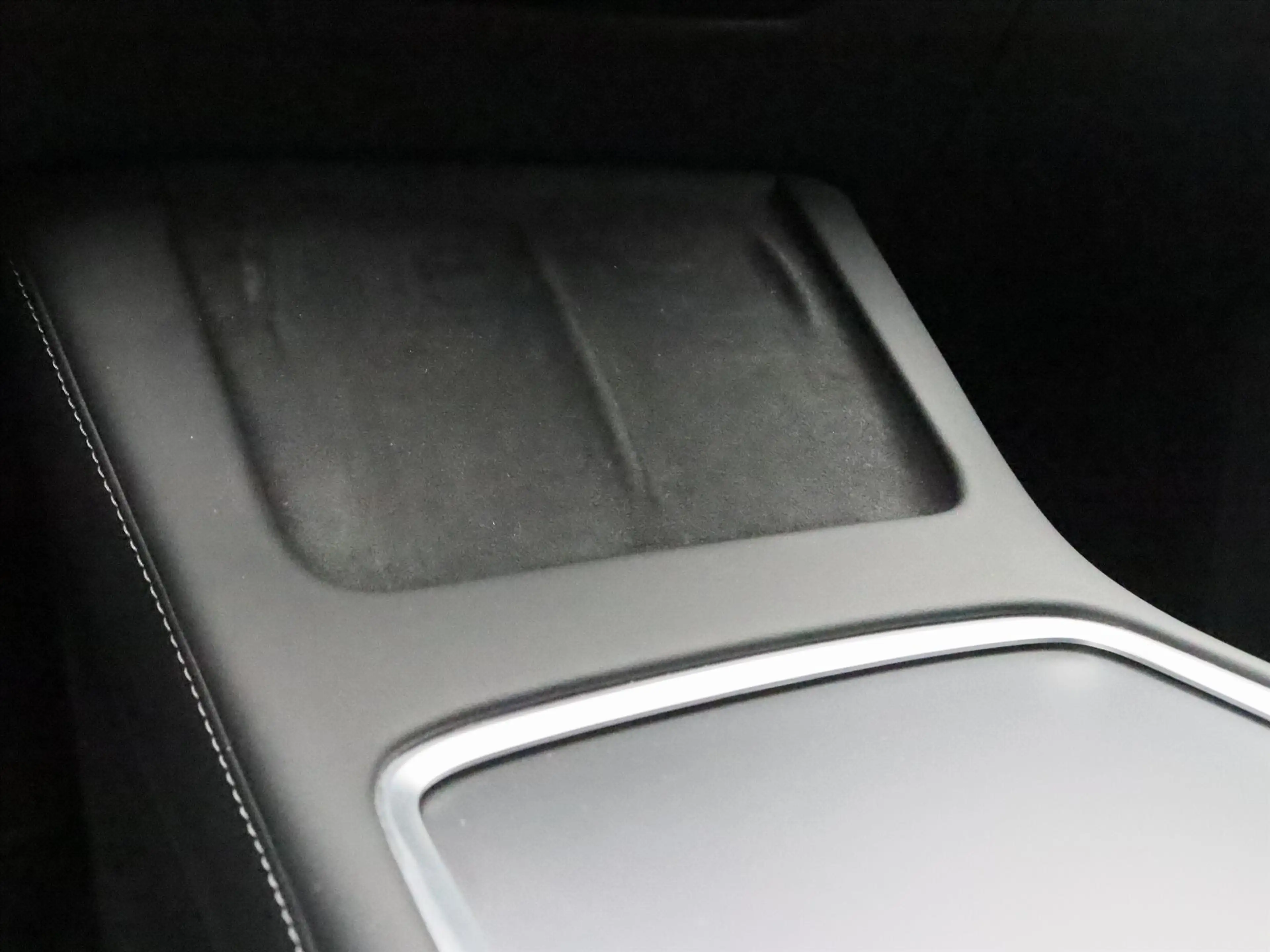 Tesla Model Y Long Range AWD 75kWh 351pk 91.9% SoH [ TREKHAAK+AM — photo 31