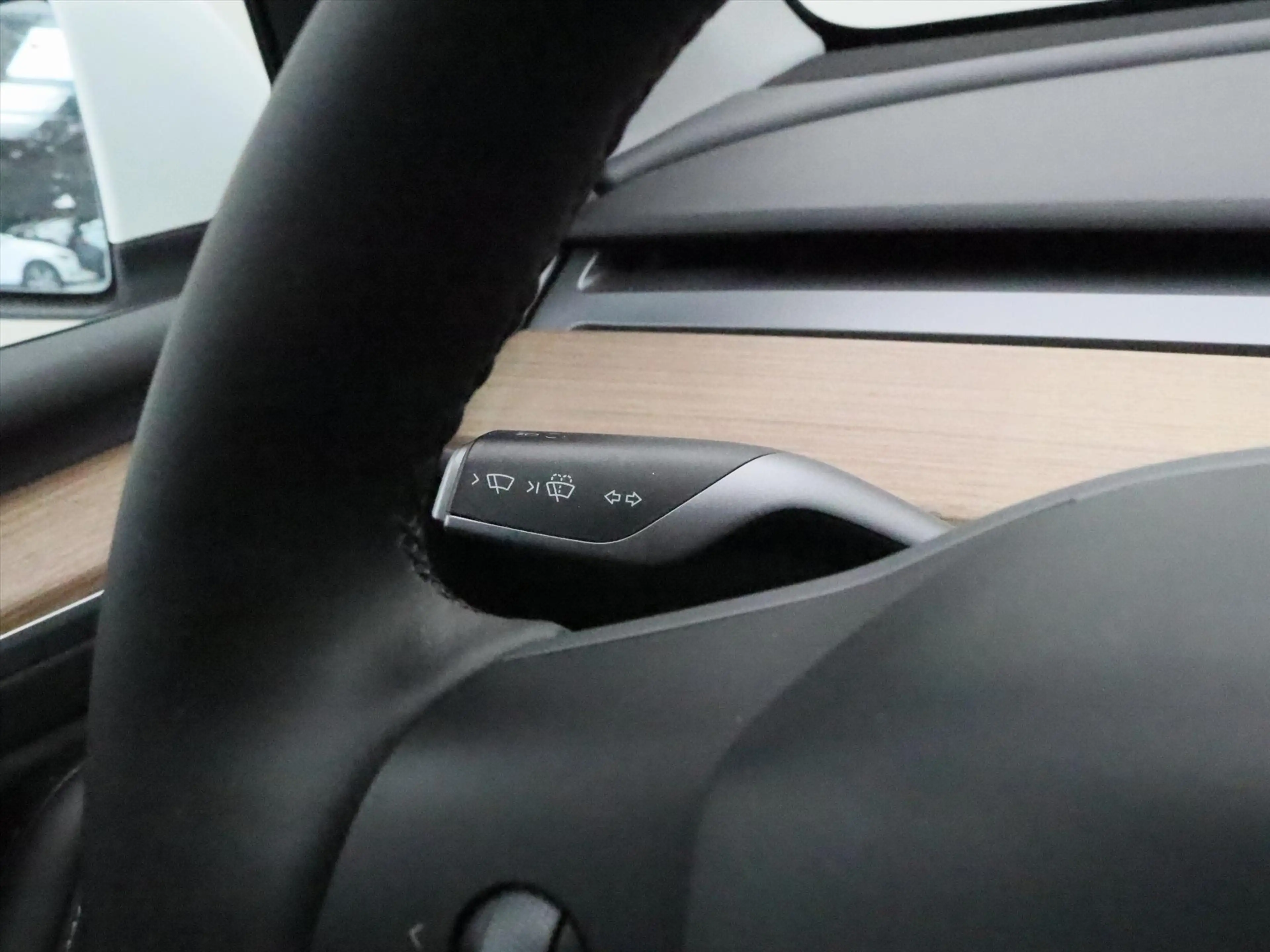 Tesla Model Y Long Range AWD 75kWh 351pk 91.9% SoH [ TREKHAAK+AM — photo 24