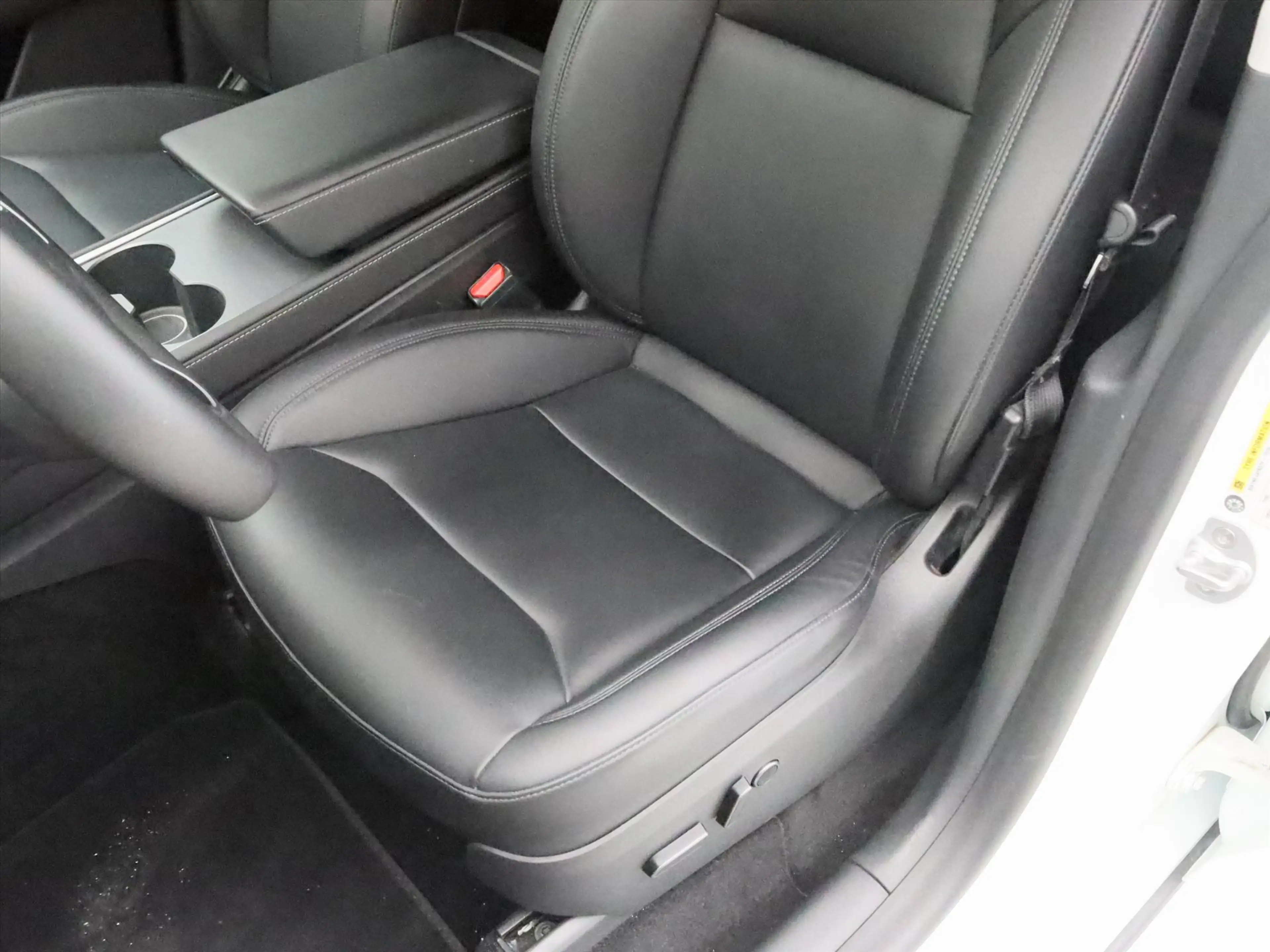 Tesla Model Y Long Range AWD 75kWh 351pk 91.9% SoH [ TREKHAAK+AM — photo 19