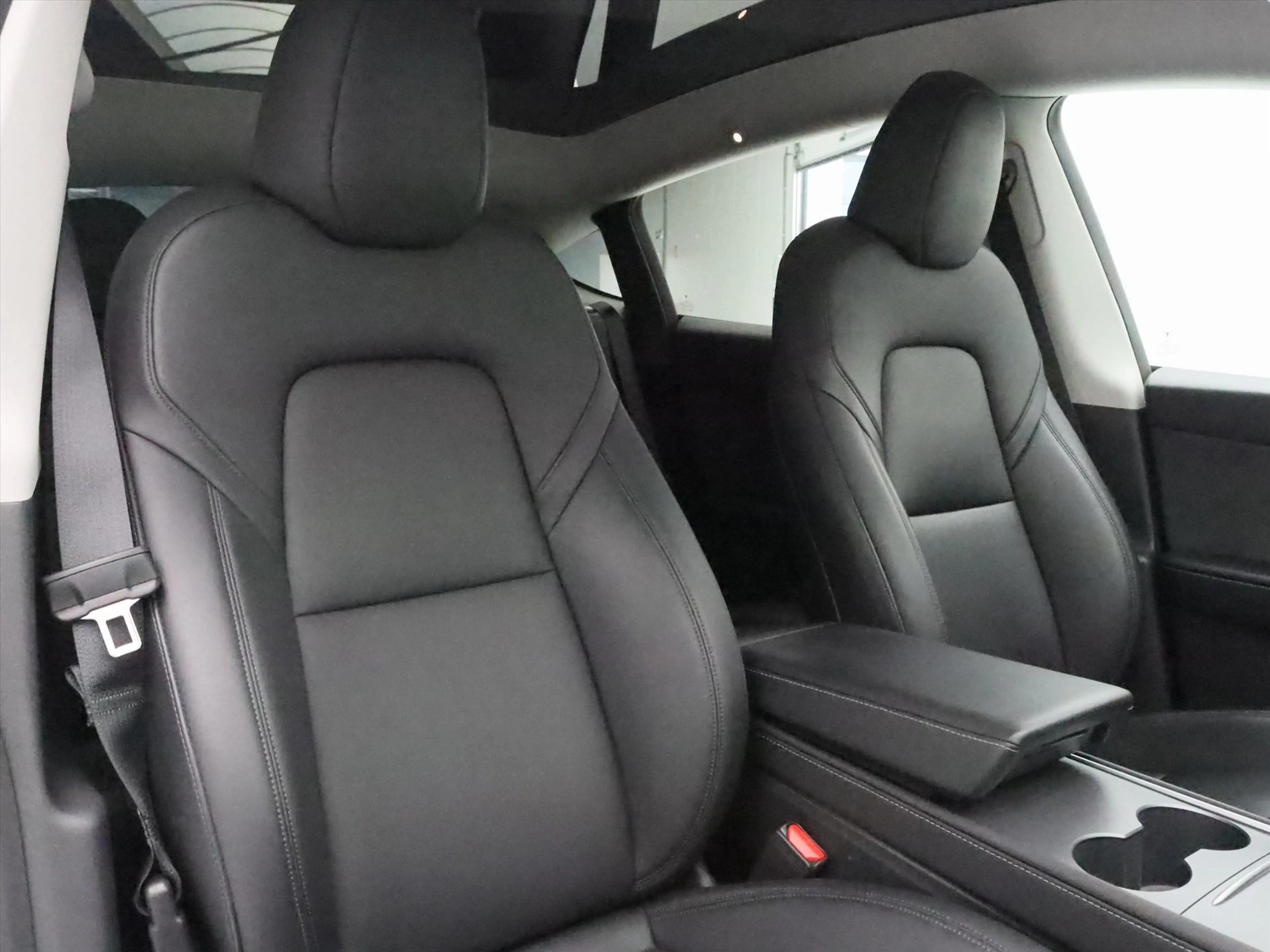 Tesla Model Y Long Range AWD 75kWh 351pk 91.9% SoH [ TREKHAAK+AM — photo 17