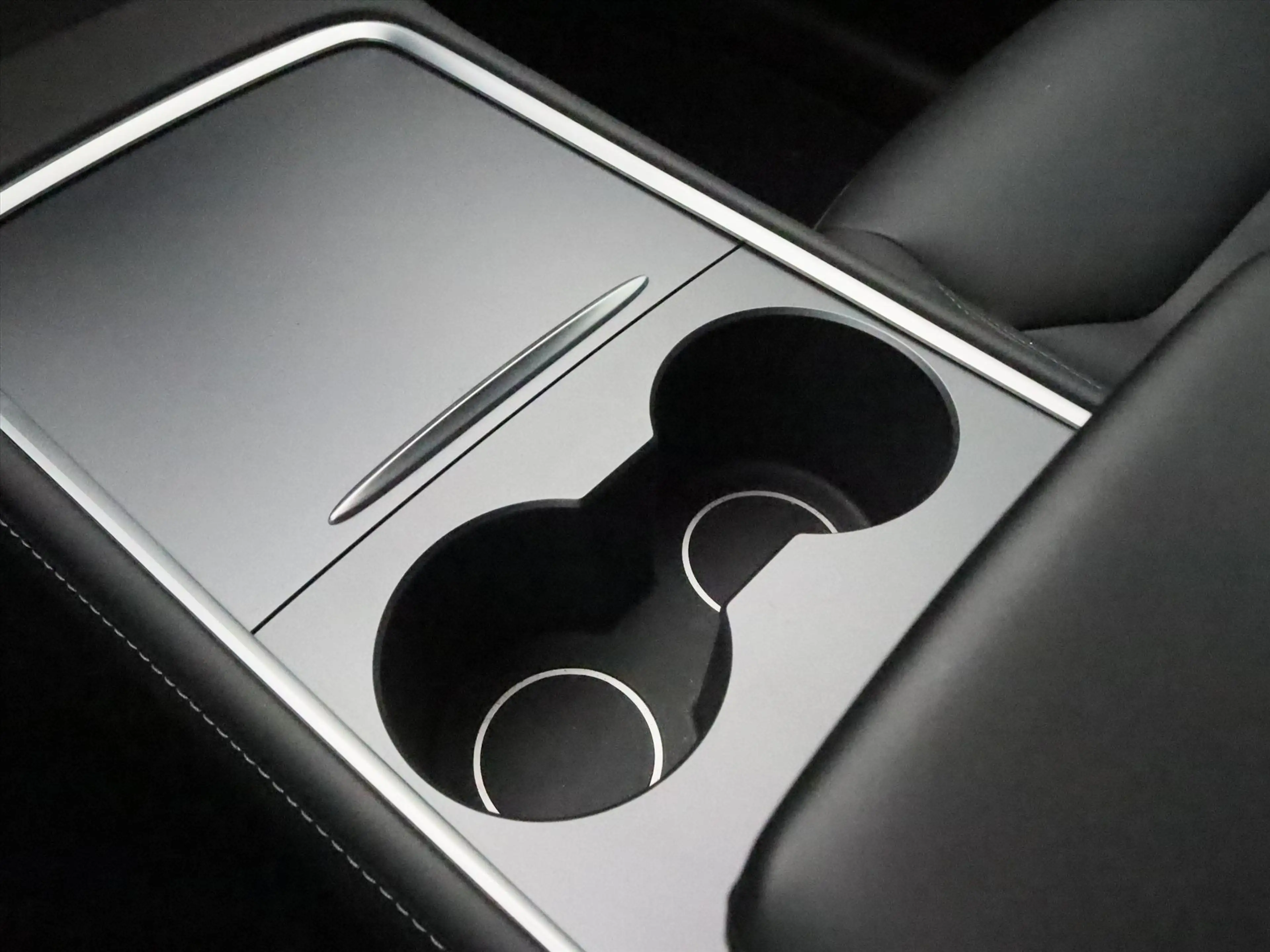 Tesla Model Y Long Range AWD 75kWh 351pk 91.9% SoH [ TREKHAAK+AM — photo 32