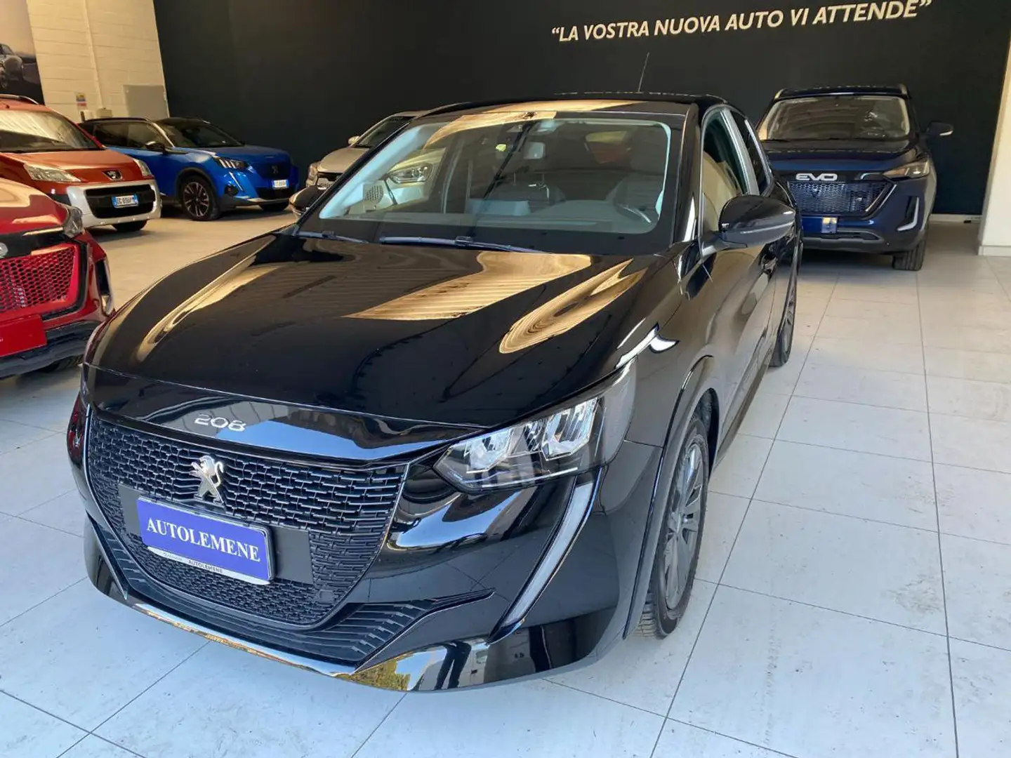Peugeot 208 motore elettrico 136 CV 5 porte Active Pack Nero - 2