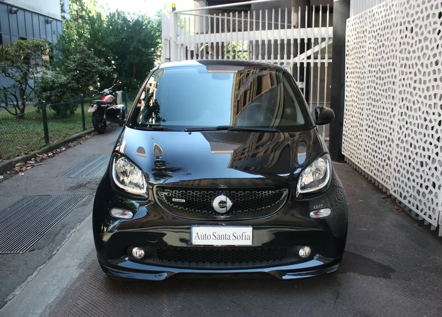 smart brabus fortwo Turbo 109cv twinamic Xclusive-JBL-Pelle-LED Schwarz - 2