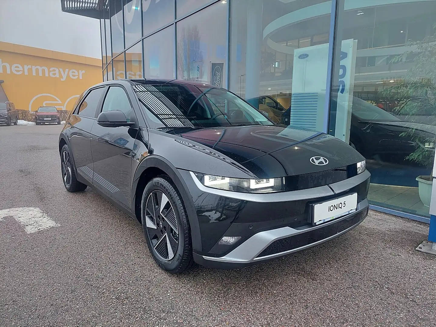 Hyundai IONIQ 5 Hyundai - IONIQ 5 GO 84kWh 2WD Schwarz - 1