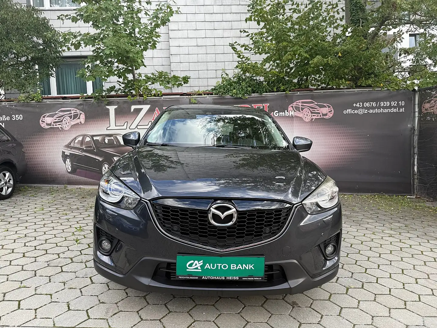 Mazda CX-5 CD150 AWD Attraction Aut. Gris - 2