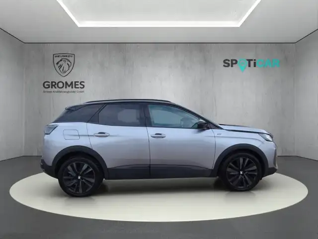 Peugeot 3008 view 2