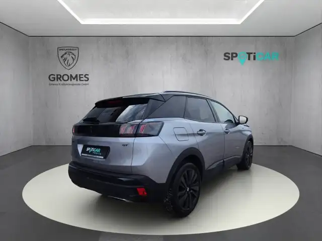 Peugeot 3008 view 3