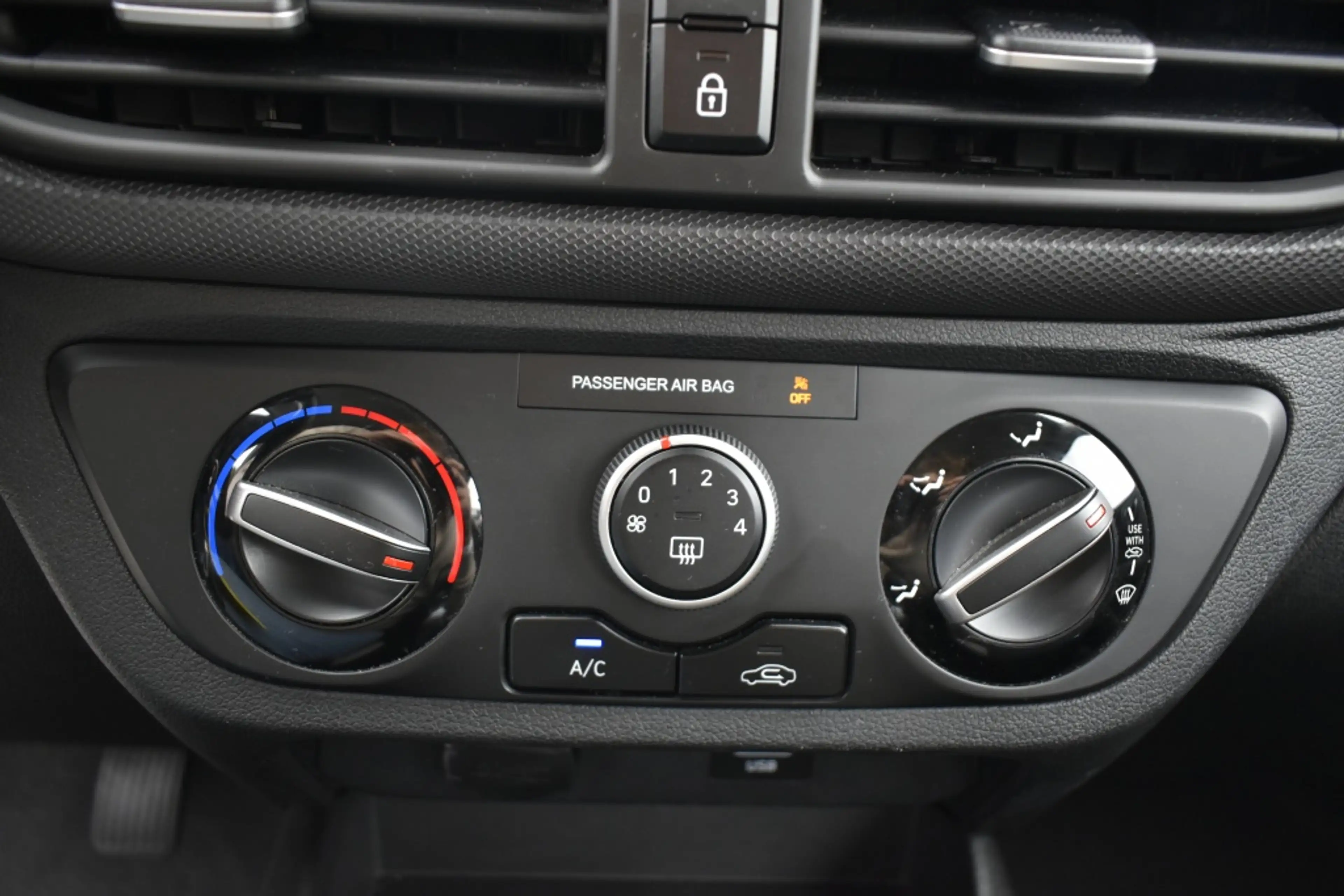 Hyundai i10 1.0-airco — photo 19