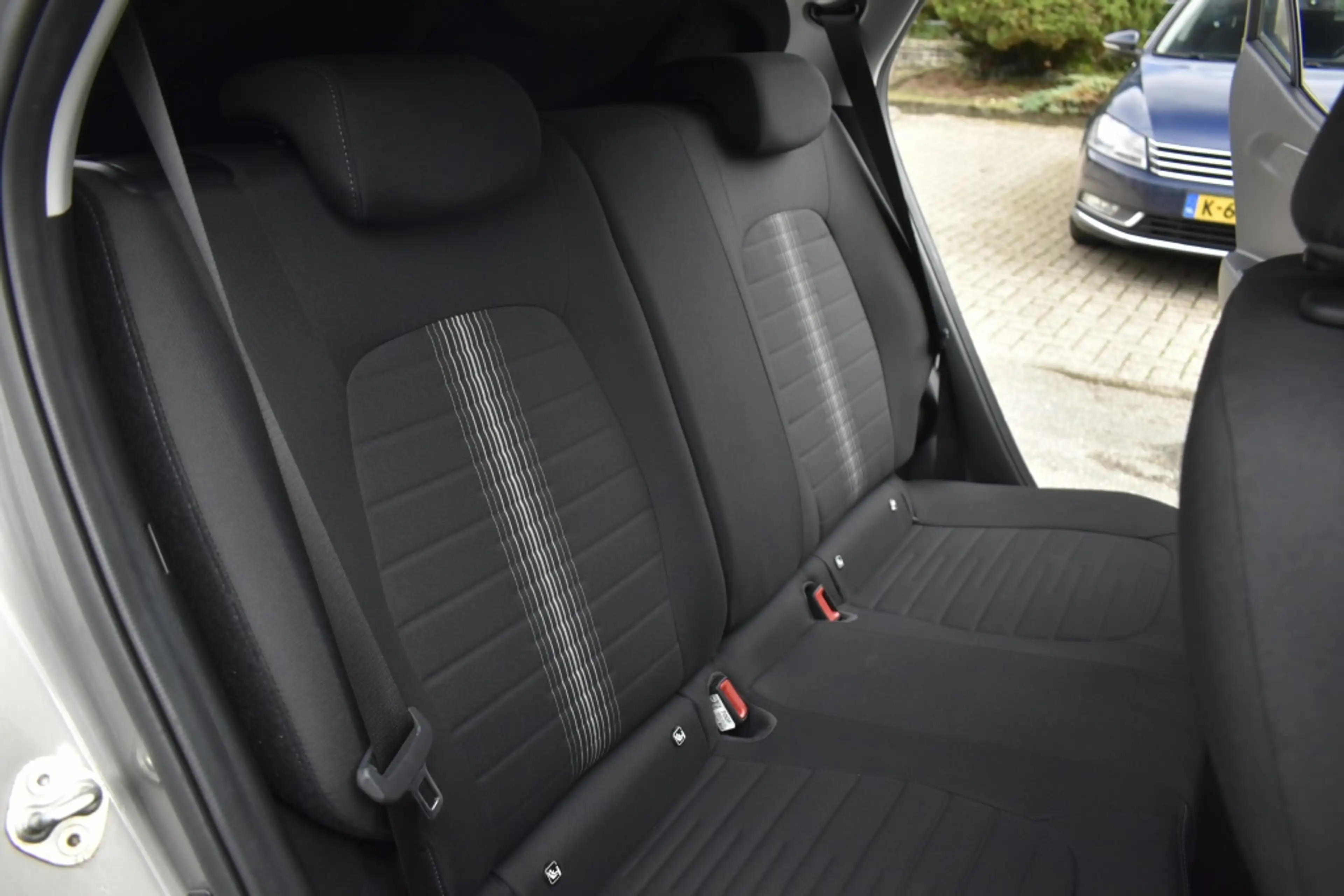Hyundai i10 1.0-airco — photo 12