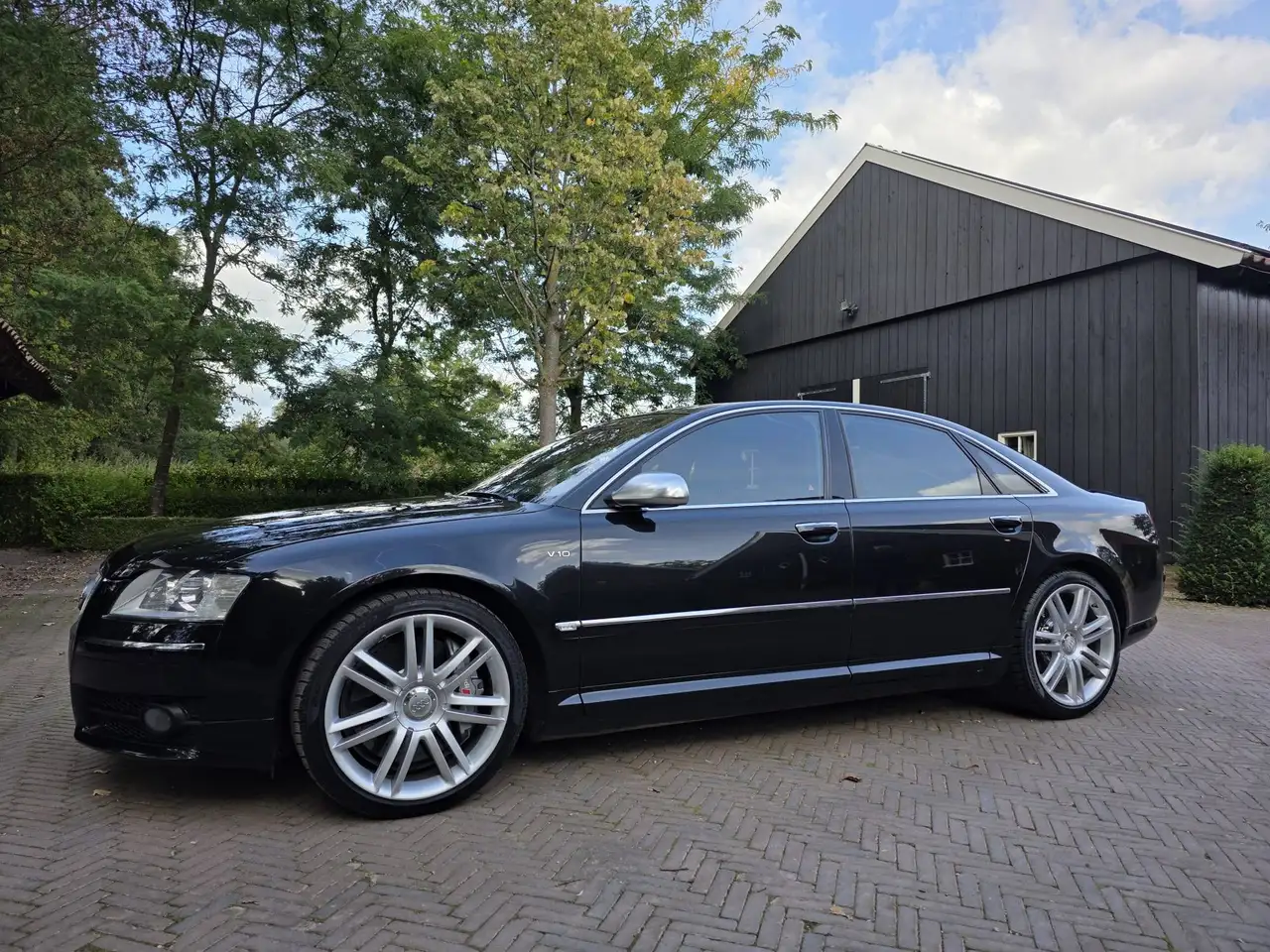 Audi S8