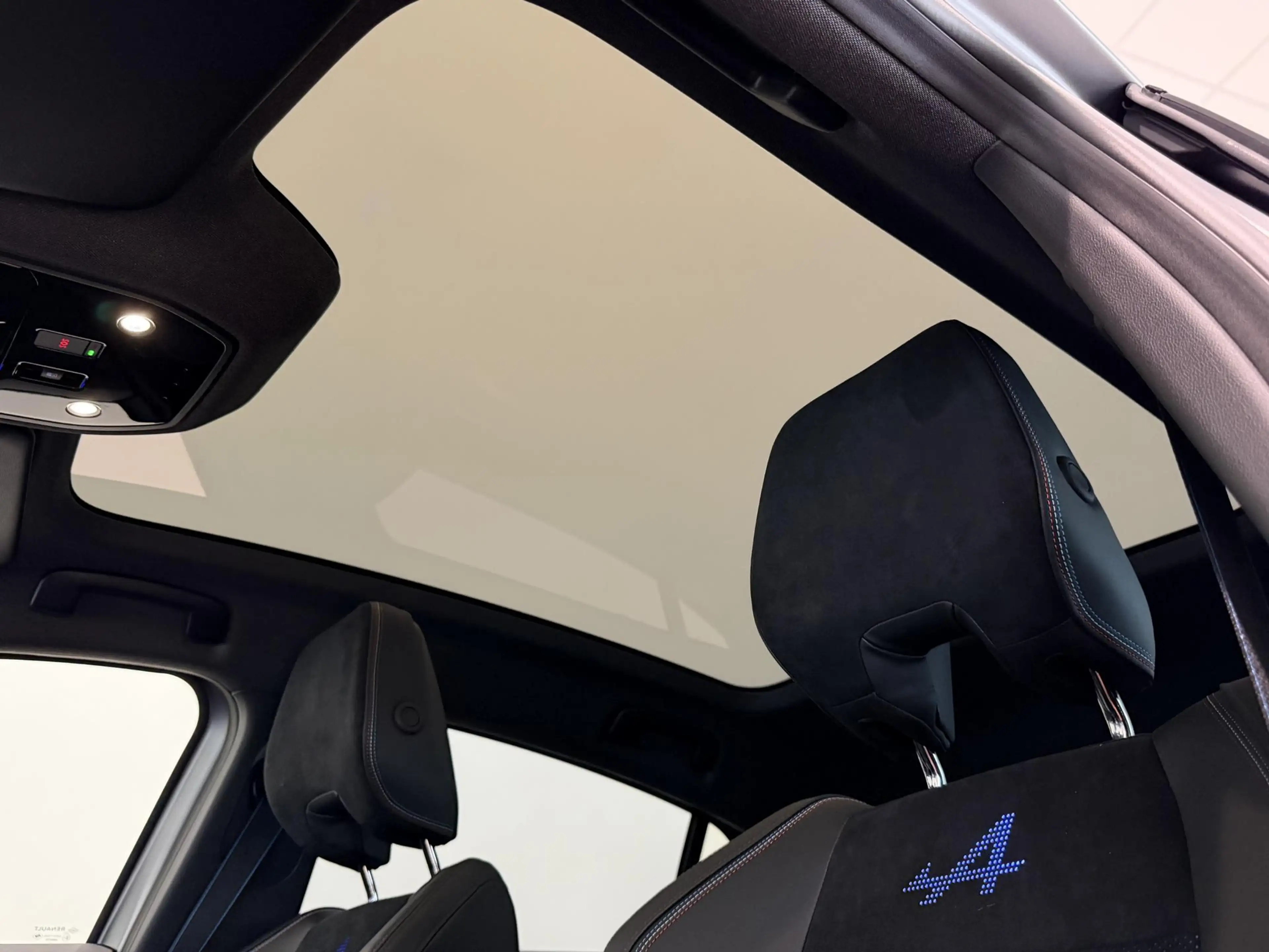 Renault Rafale 1.2 E-Tech Full Hybrid 200 Esprit Alpine | Pack Él — photo 46