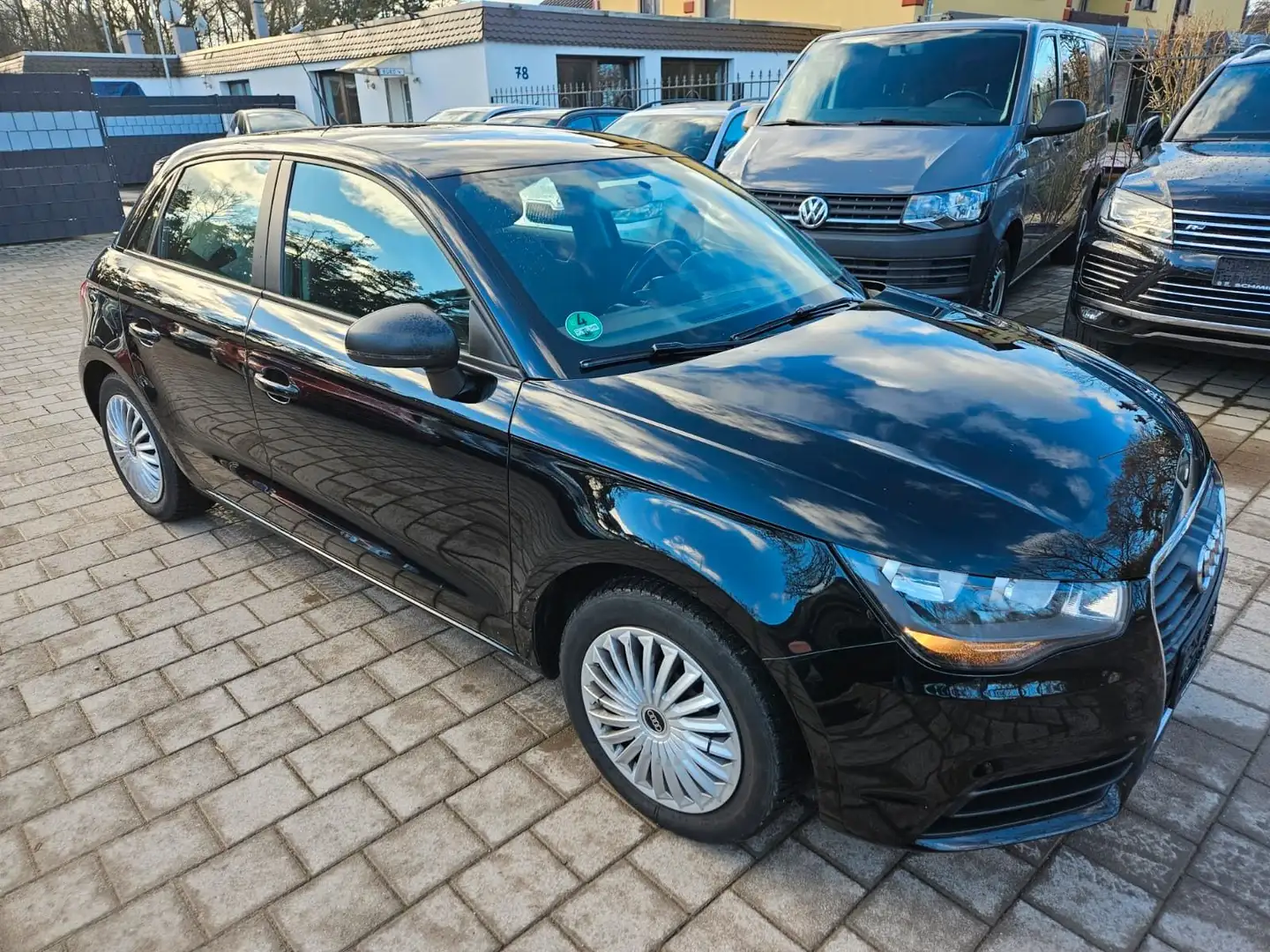 Audi A1 Sportback attraction Schwarz - 1