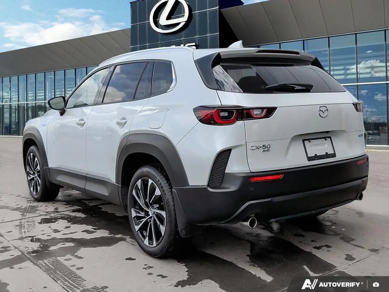 Mazda CX-50 Hybrid снимка Mazda CX-50 Hybrid
