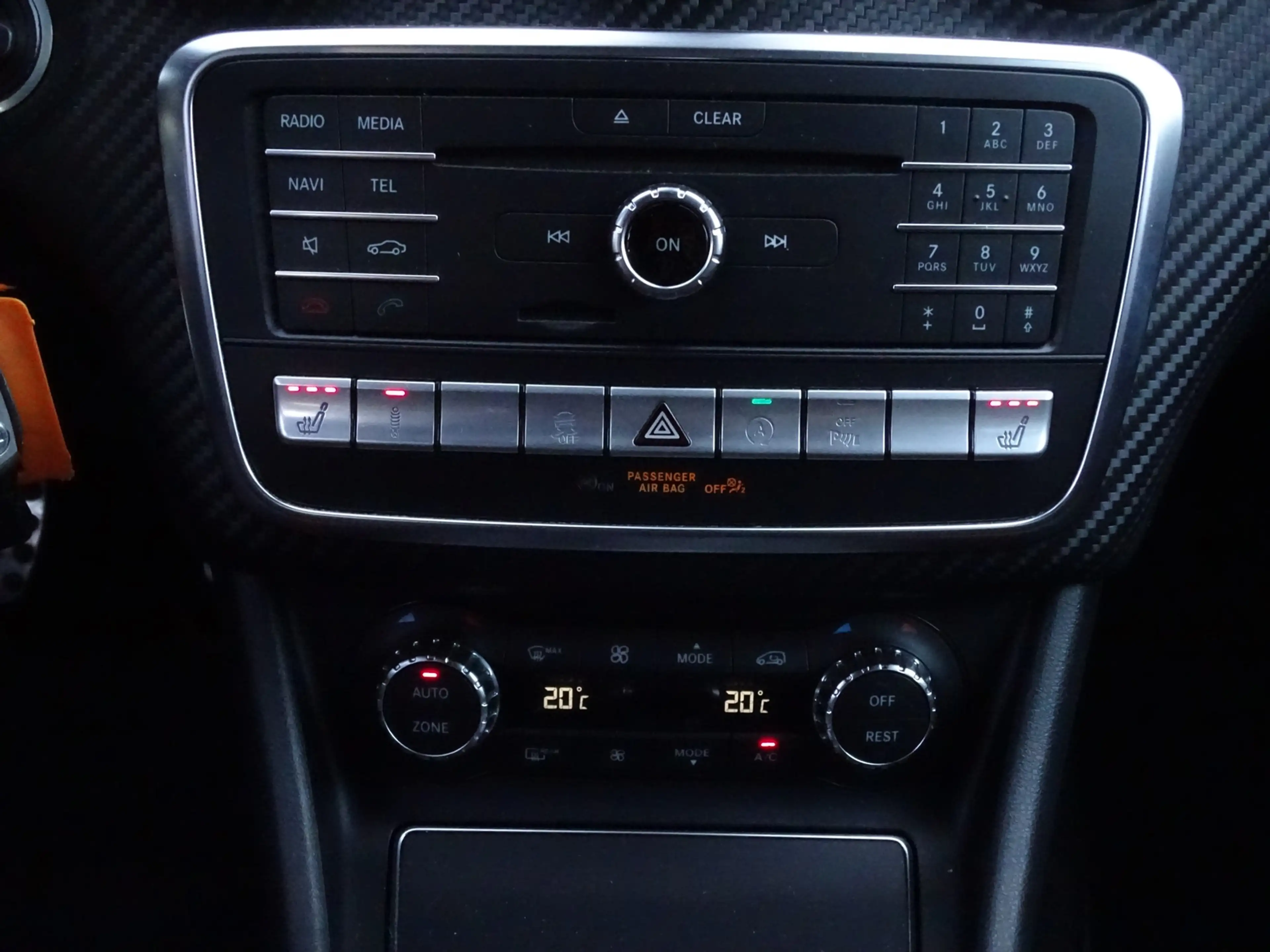 Mercedes-Benz A 45 AMG 4MATIC | Schaalstoelen | Designo Mountaingrijs Mag — photo 17