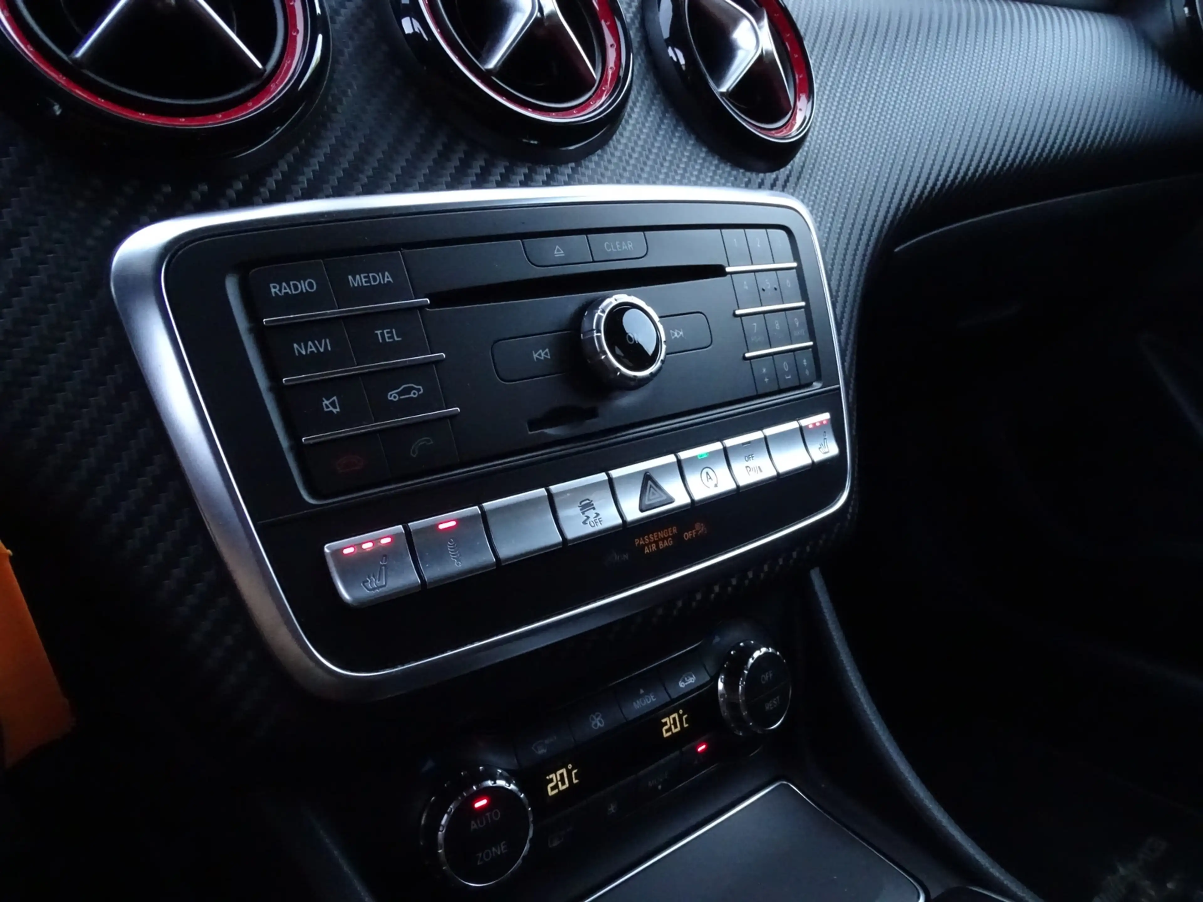 Mercedes-Benz A 45 AMG 4MATIC | Schaalstoelen | Designo Mountaingrijs Mag — photo 27