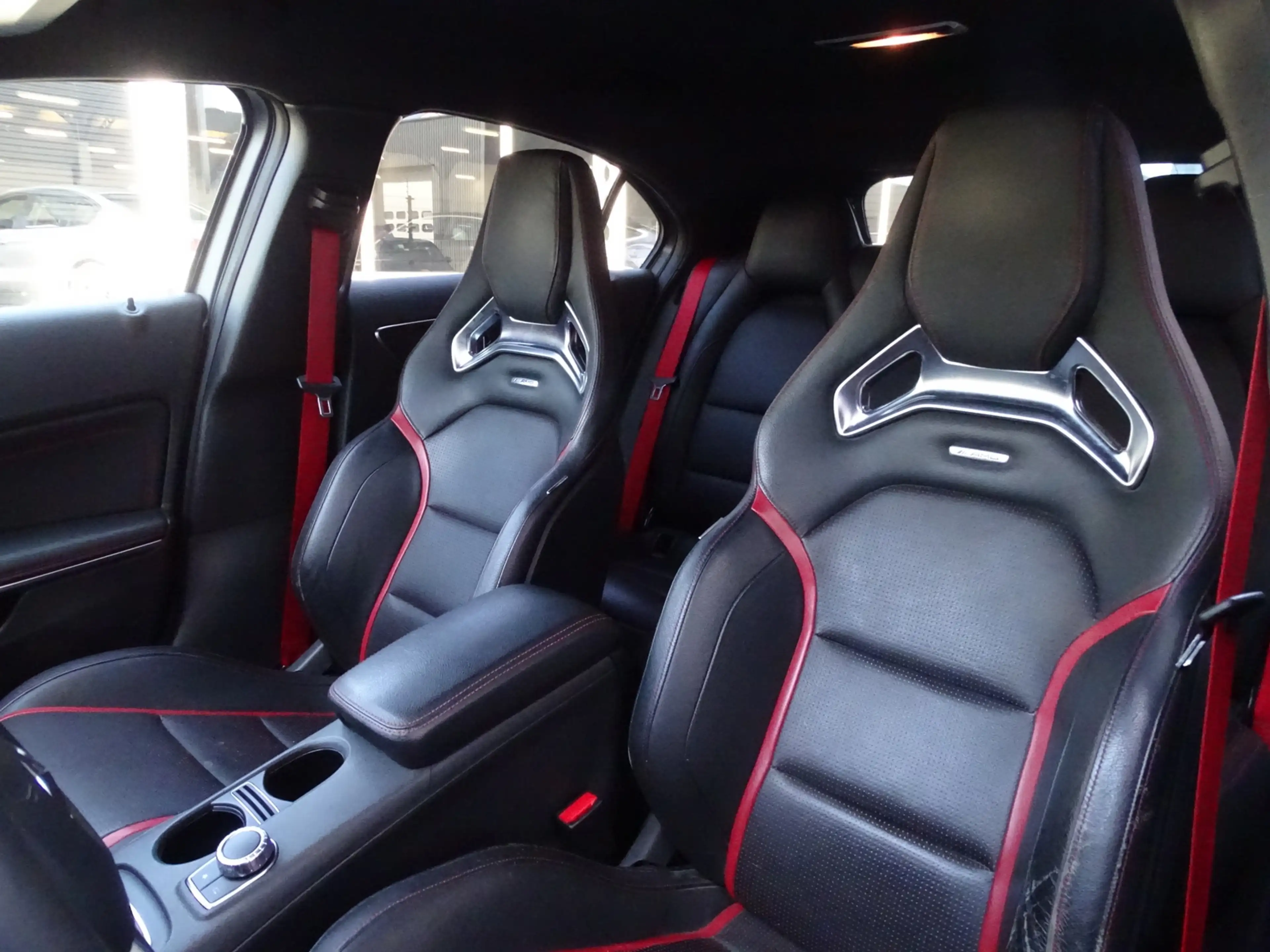 Mercedes-Benz A 45 AMG 4MATIC | Schaalstoelen | Designo Mountaingrijs Mag — photo 6
