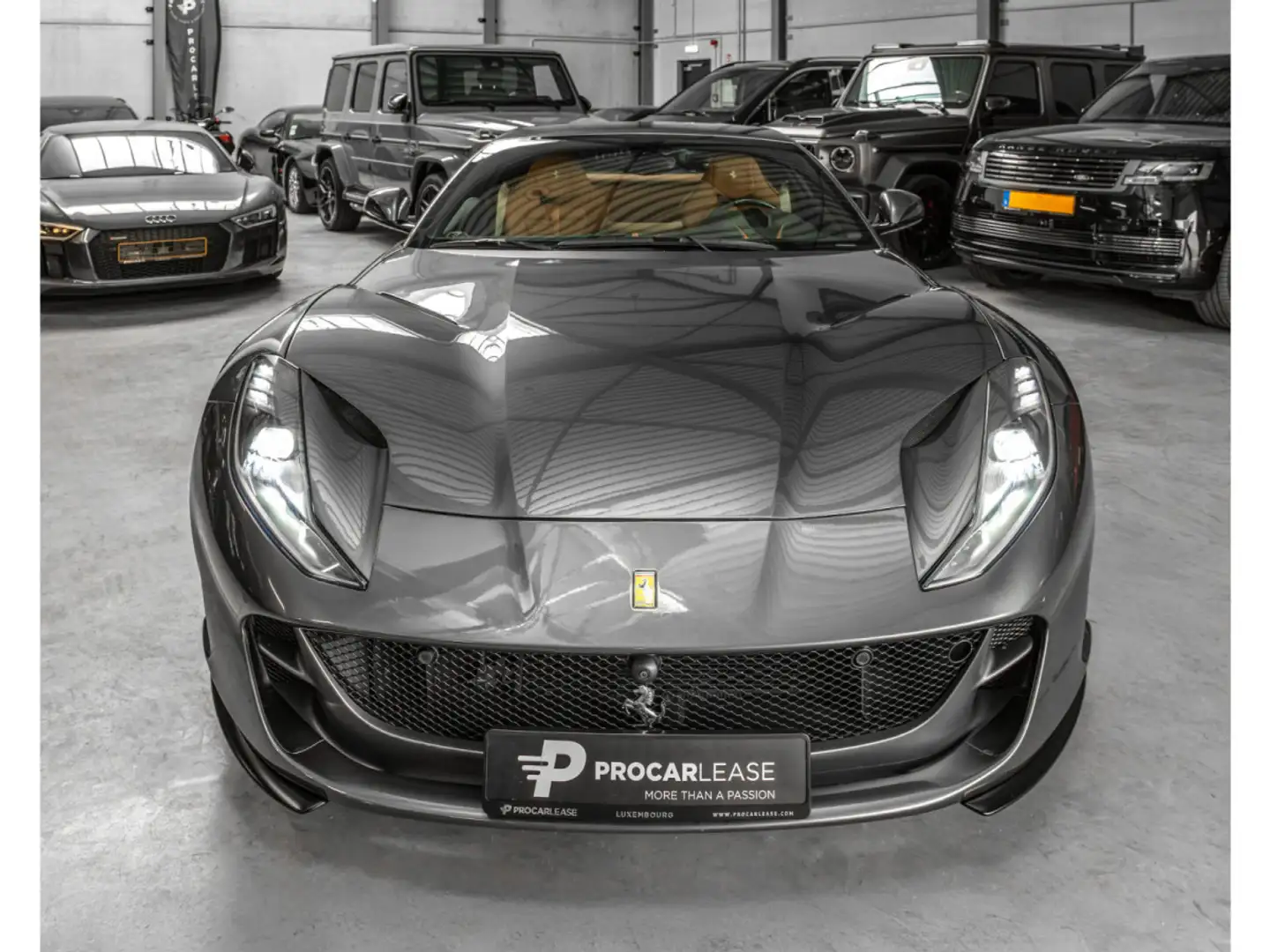 Ferrari 812 Superfast SUPERFAST/ 1 HAND / RACING SEATS / DISPL Gris - 2