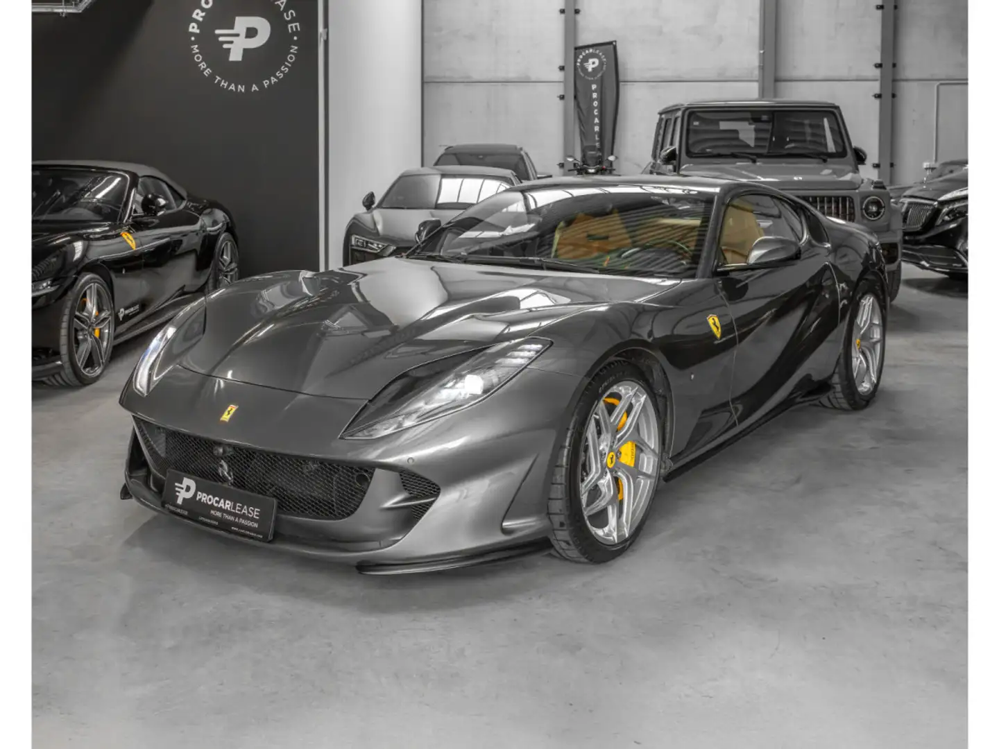 Ferrari 812 Superfast SUPERFAST/ 1 HAND / RACING SEATS / DISPL Gris - 1