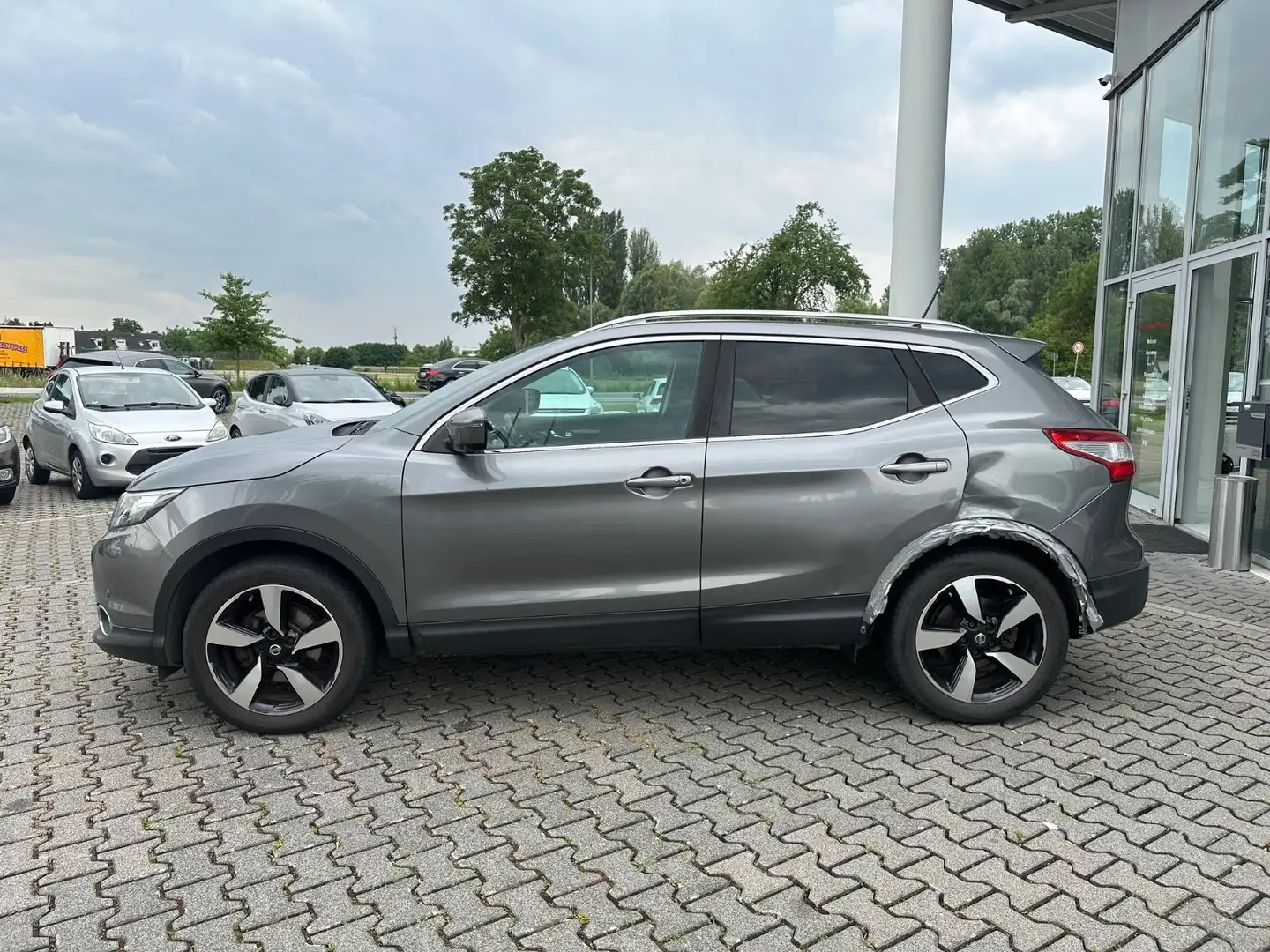 Nissan Qashqai 360°/NAV/KLIMA/MFL/TEMP/PDC/AHK/ALU/SHZ Grau - 2