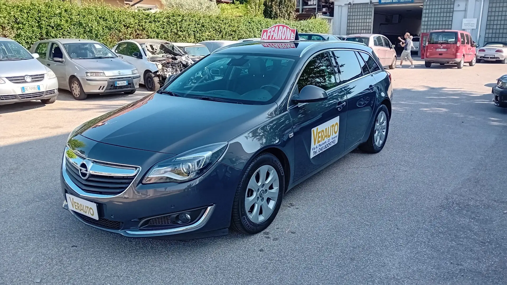 Opel Insignia Sports Tourer 2.0 cdti Cosmo Business 104gr 140cv - 1