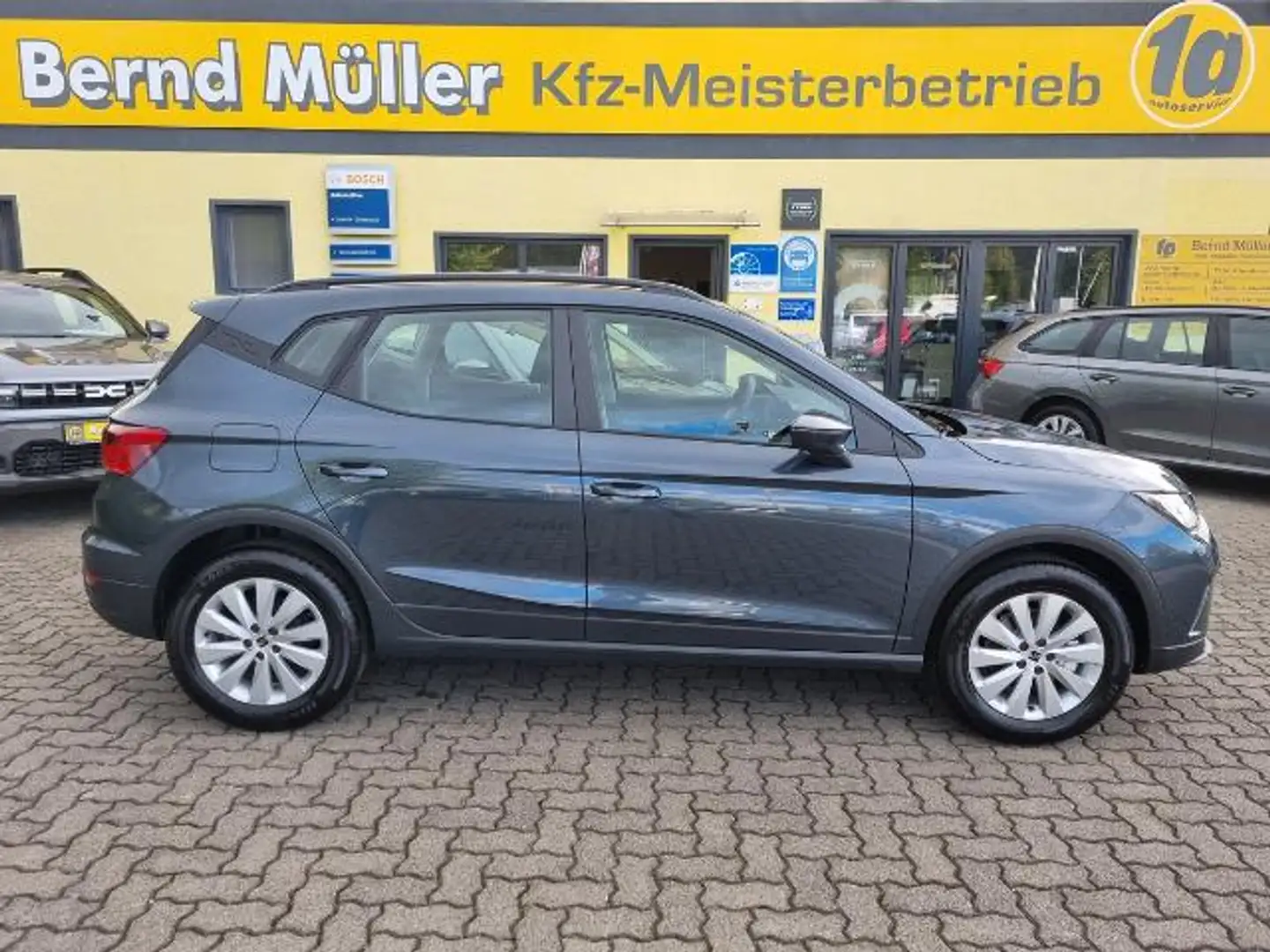 SEAT Arona 1.0 TSI STYLE ALU PDC SHZ Full Link 5J. Garantie Grau - 1