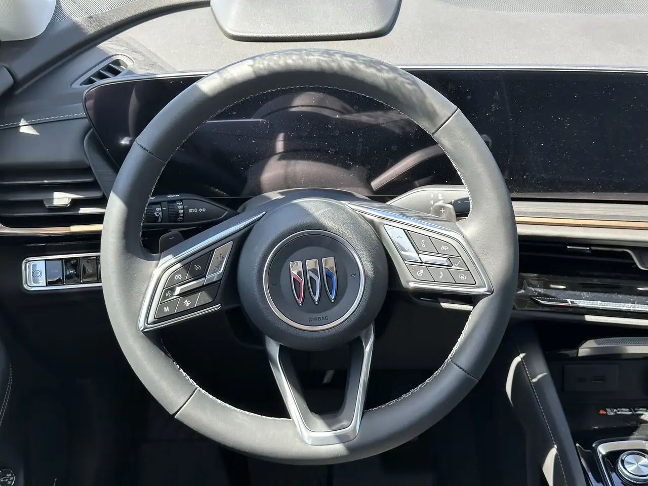 Buick Envision снимка Buick Envision