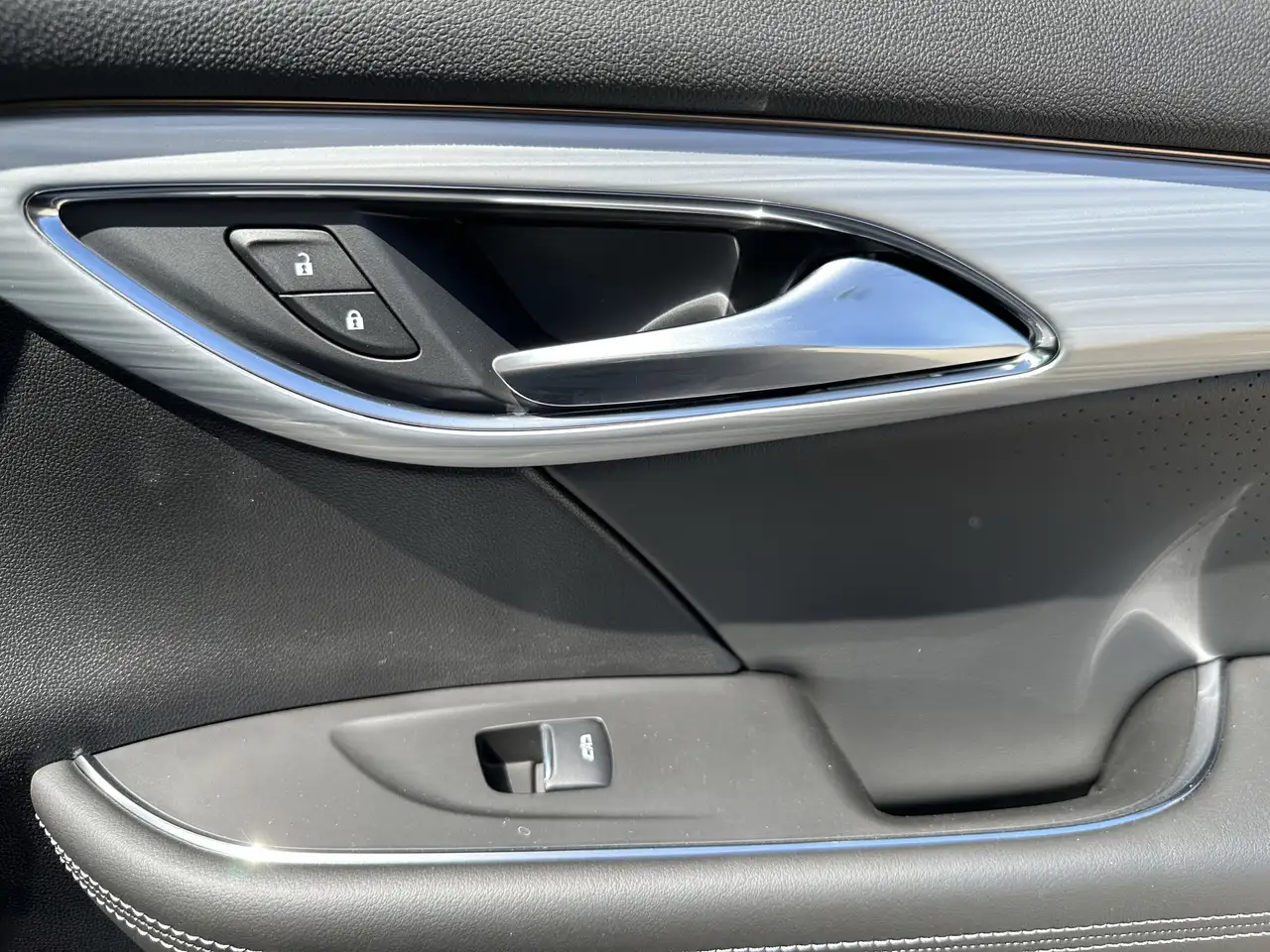 Buick Envision снимка Buick Envision