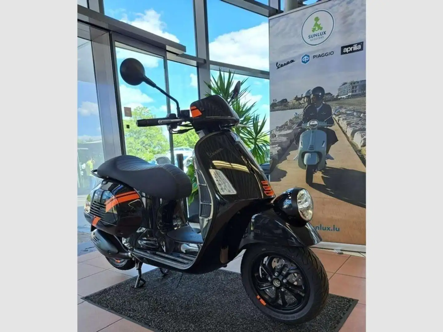 Vespa GTV 300 Noir - 2
