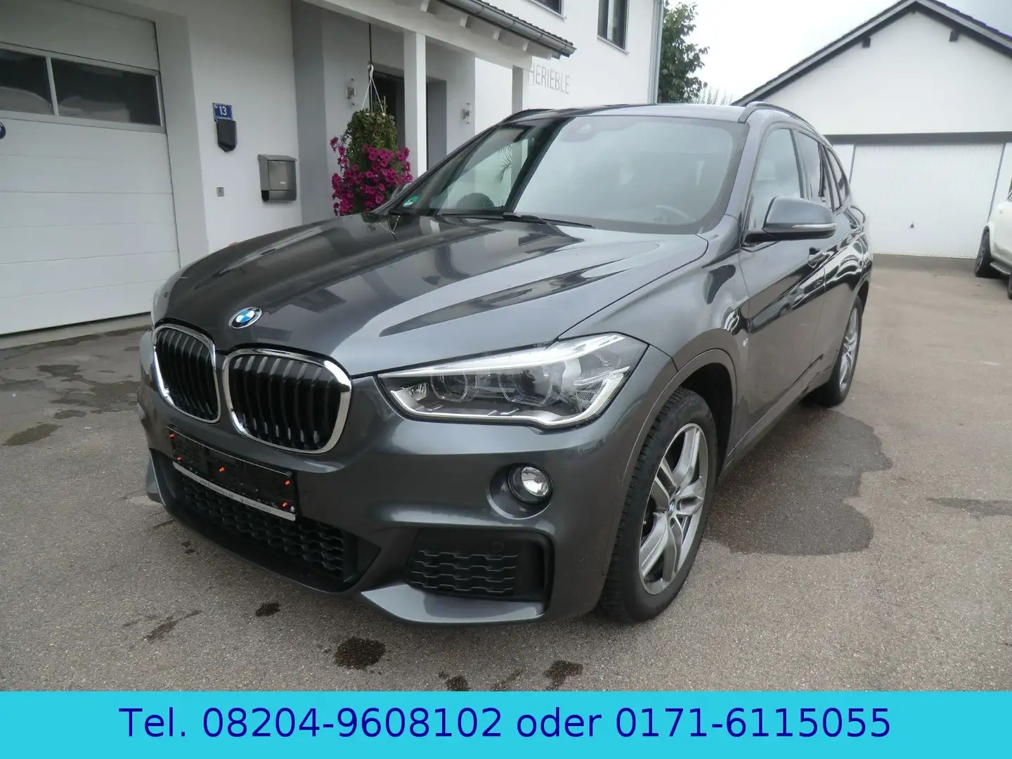 BMW X1 xDrive 20 d M Sport  AHK/LED/Navi Grau - 1