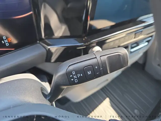 Ford Tourneo Custom Limited 320 L1 Ansicht 16