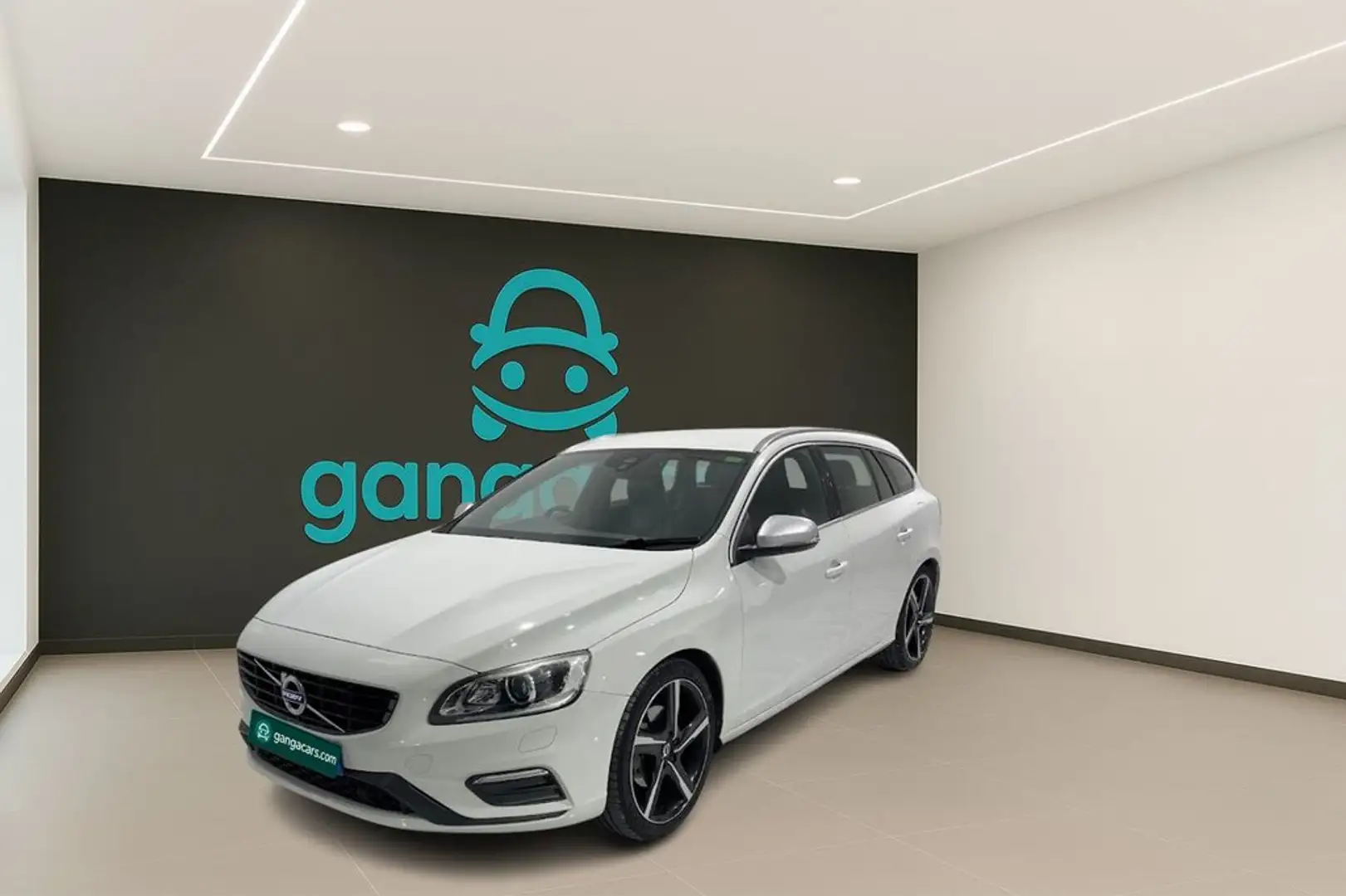 Volvo V60 D3 Momentum 150 Blanco - 1