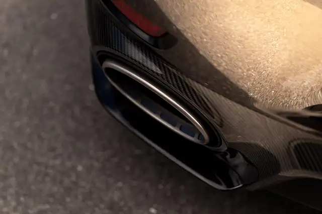 Porsche 911 view 12
