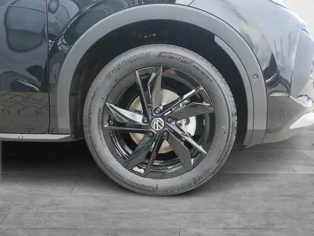 Volkswagen T-Roc view 7
