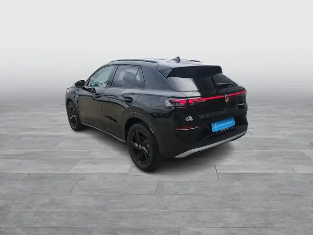 Volkswagen T-Roc view 4