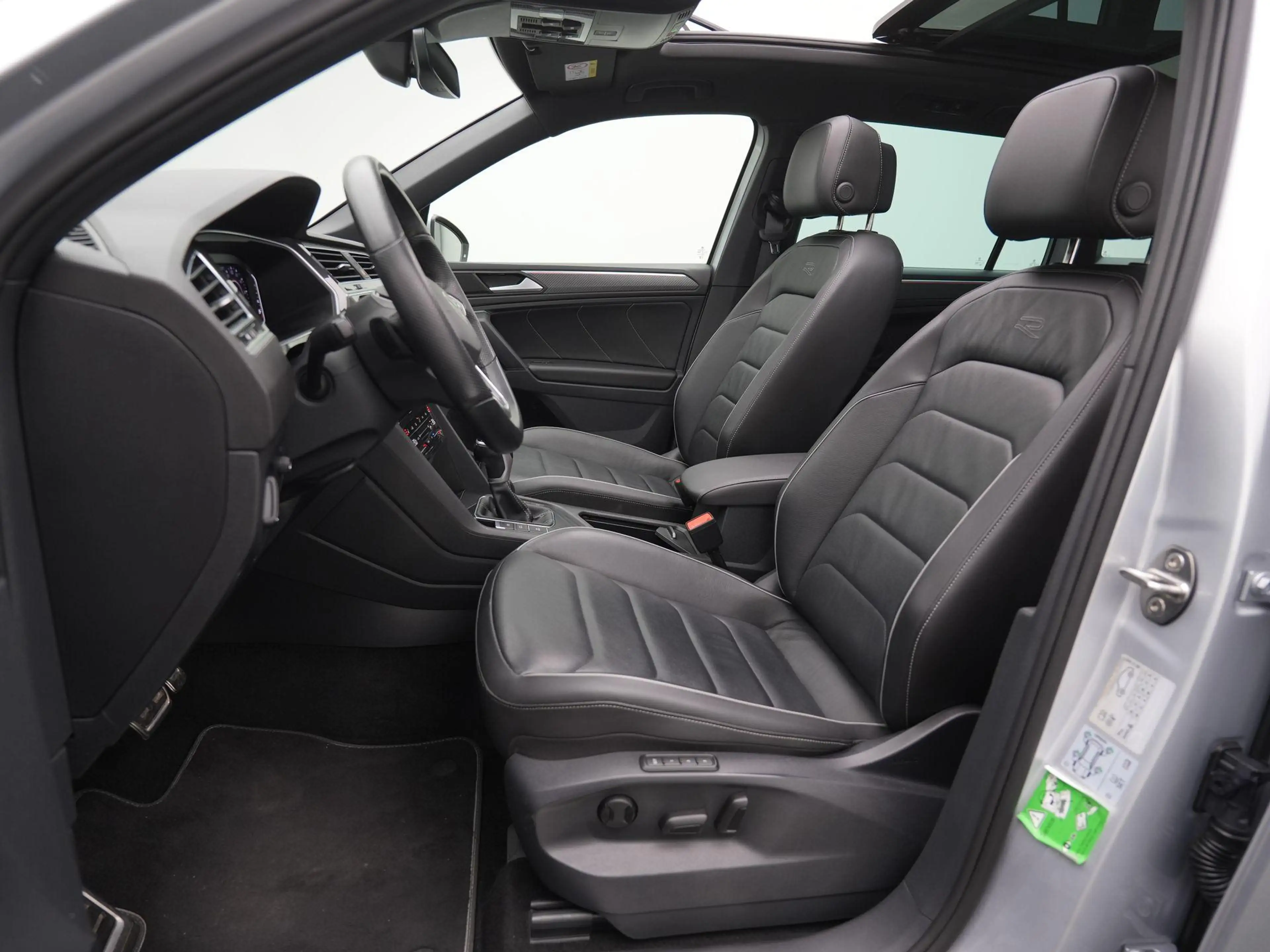 Volkswagen Tiguan 1.4 TSI 245pk eHybrid R-Line Business | Matrix LED — photo 8