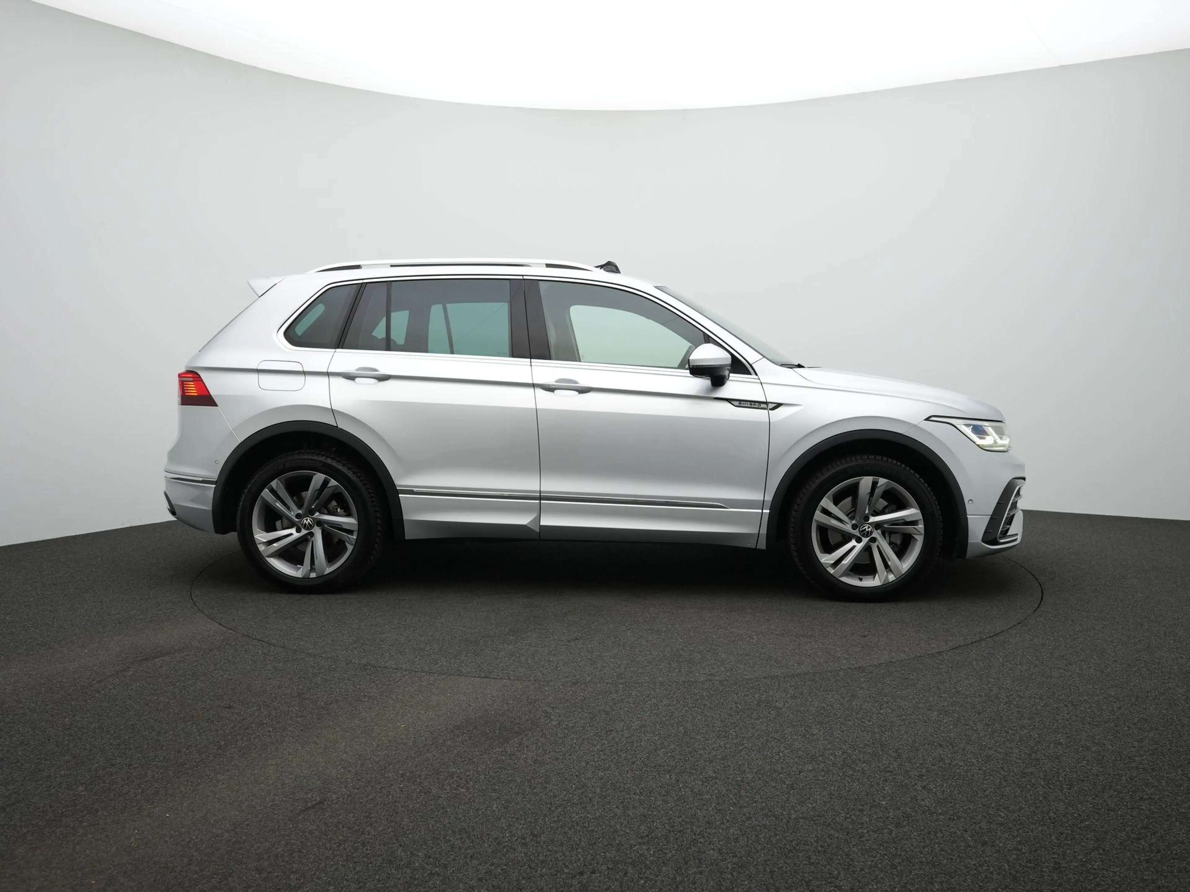 Volkswagen Tiguan 1.4 TSI 245pk eHybrid R-Line Business | Matrix LED — photo 4