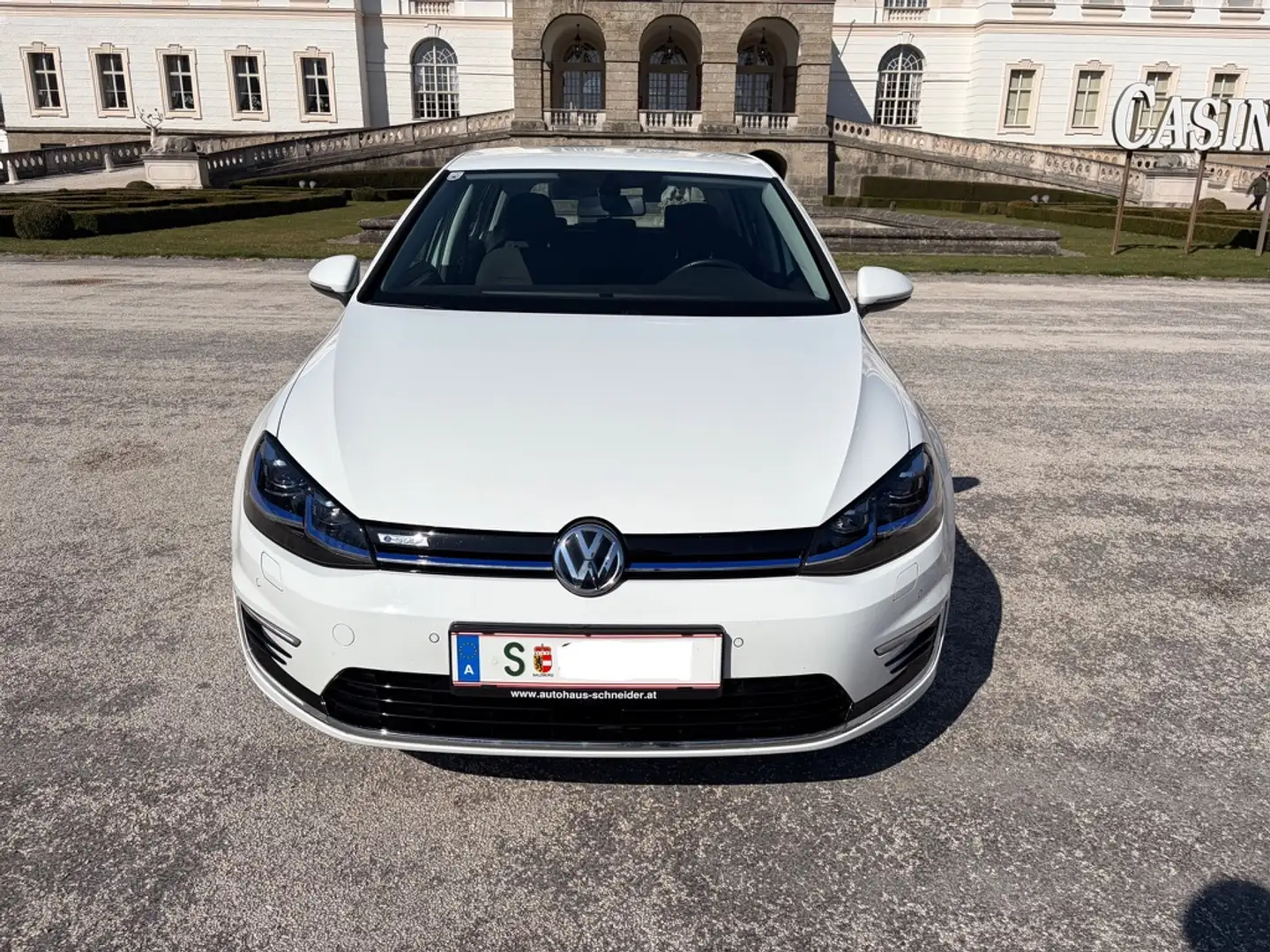 Volkswagen e-Golf e-Golf 35,8kWh (mit Batterie) Weiß - 2