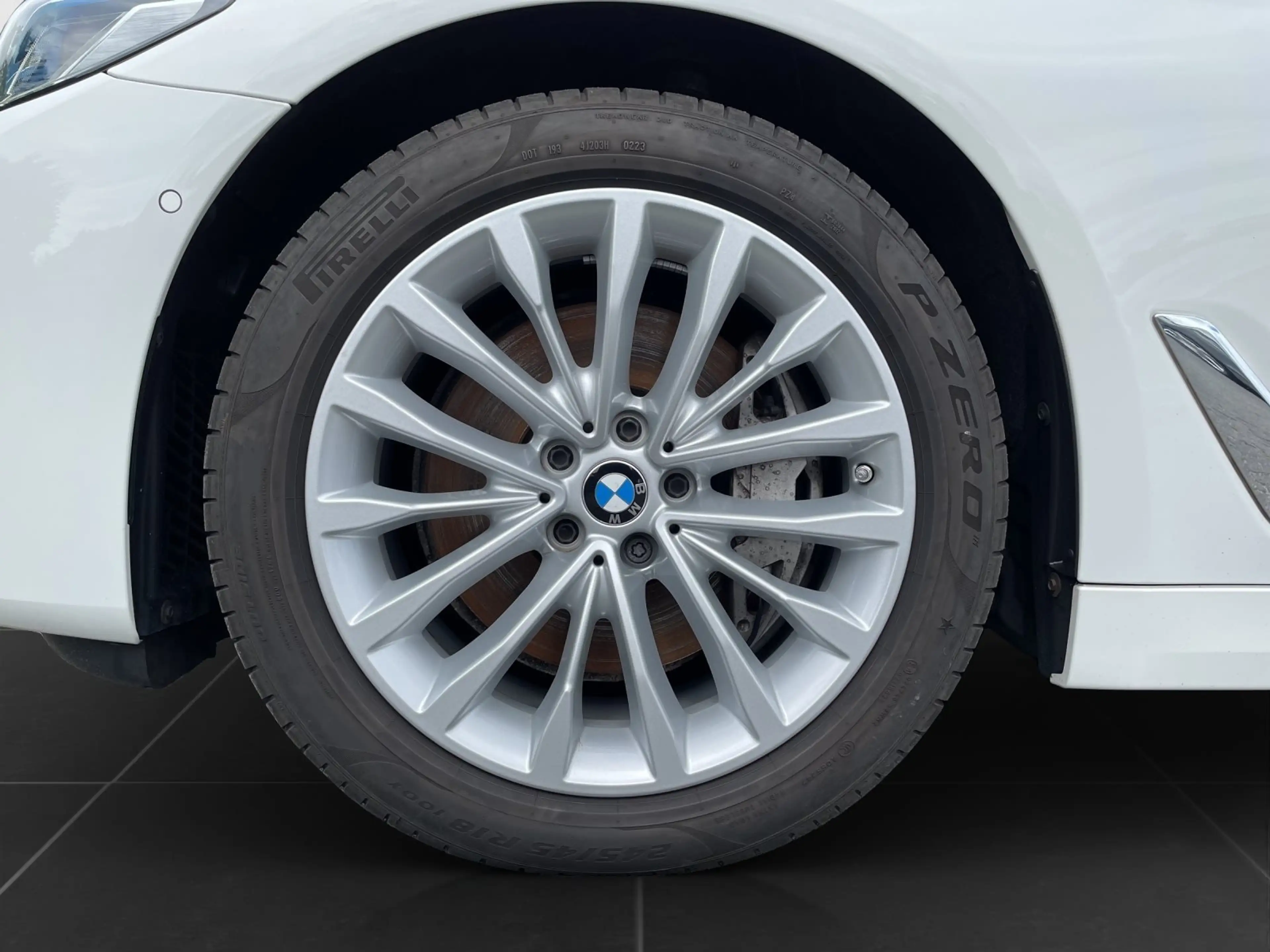 BMW 530 d Limousine Luxury Line/ AHK/ Laser/ HUD/ ParkAss/ — photo 8