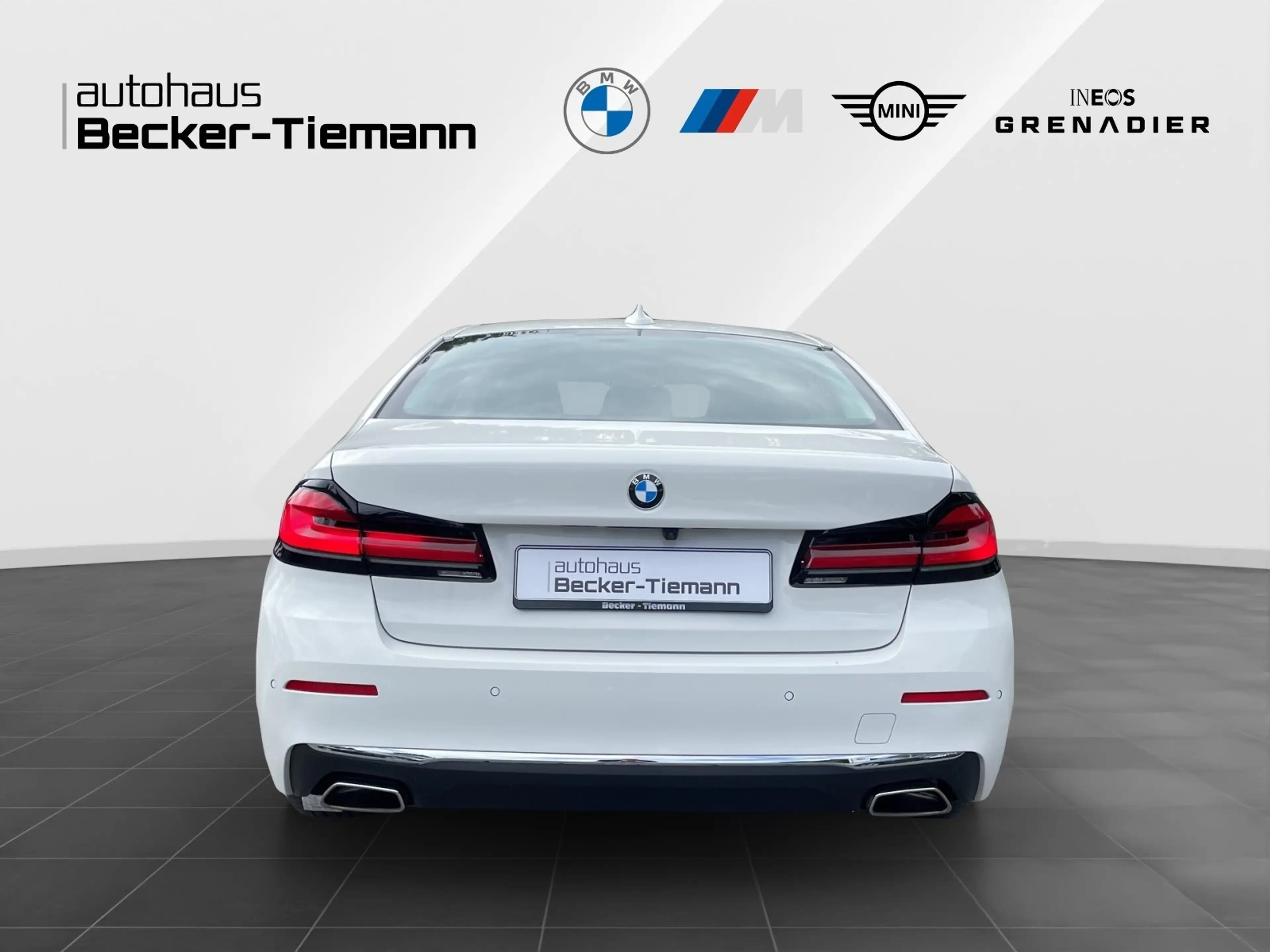 BMW 530 d Limousine Luxury Line/ AHK/ Laser/ HUD/ ParkAss/ — photo 5