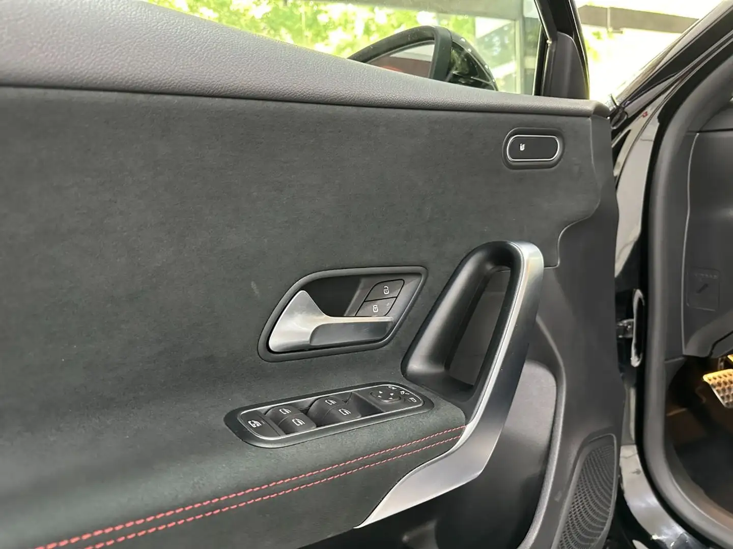 Mercedes-Benz A 200 d Zwart - 2