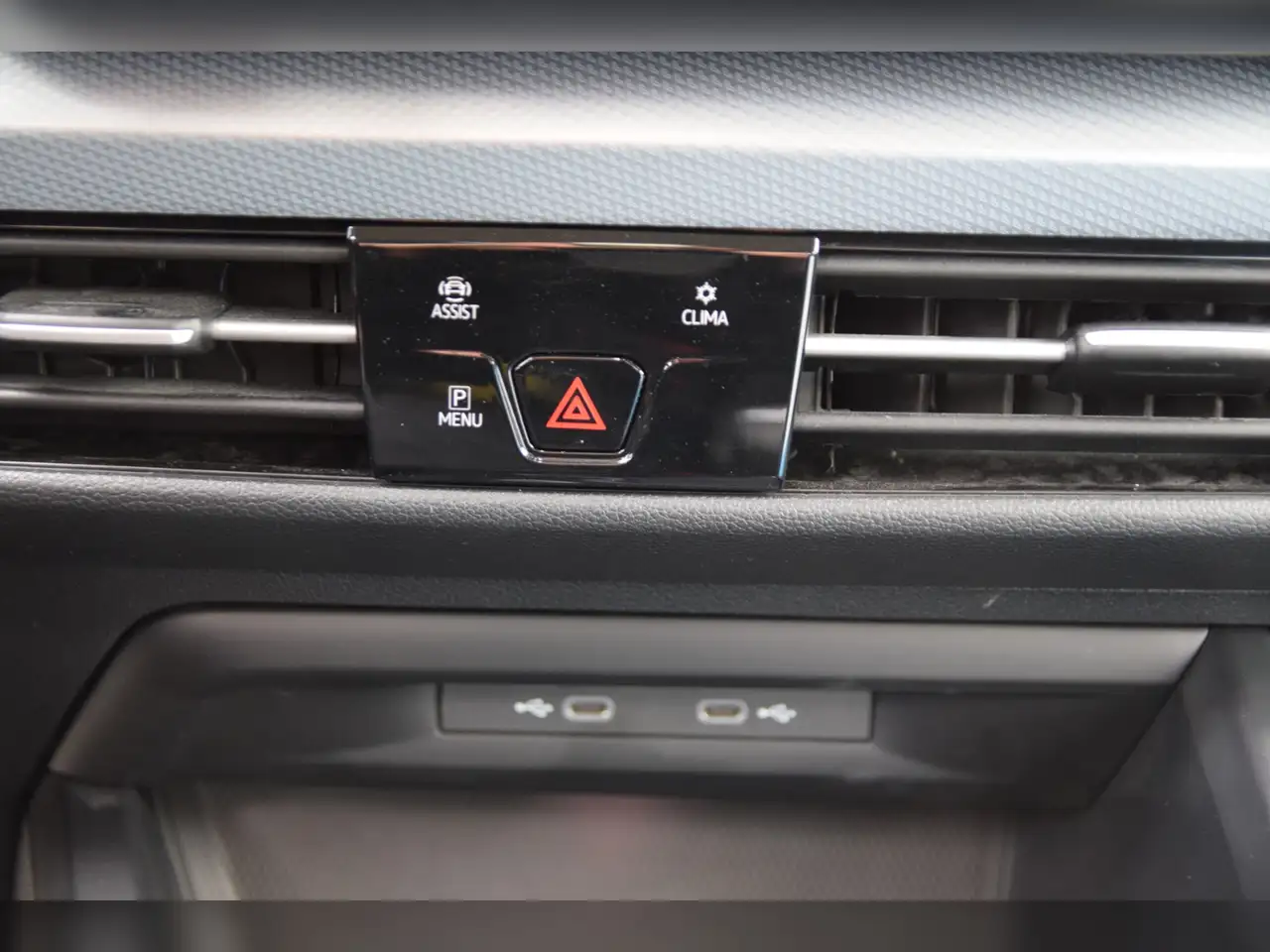 Volkswagen Golf VIII TSI Goal AHK - LED - Navi 16